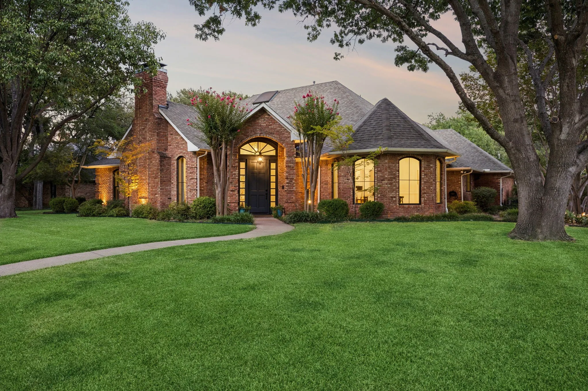 Single Family Residence For Sale in Dallas County , 2112 Brandeis Drive, Richardson, Texas 75082, 4 Bedroom, 3 Bathroom, 3 Garage spaces, 3,187 Sqft, built in 1983, mls#21356775, Real Estate Agent in Richardson, Homes For Sale in Dallas county, Homes For Sale in Richardson, Realtor in Richardson Texas, Real Estate Brokerage Independent Realty Texas, Luminita Cordes Realtor