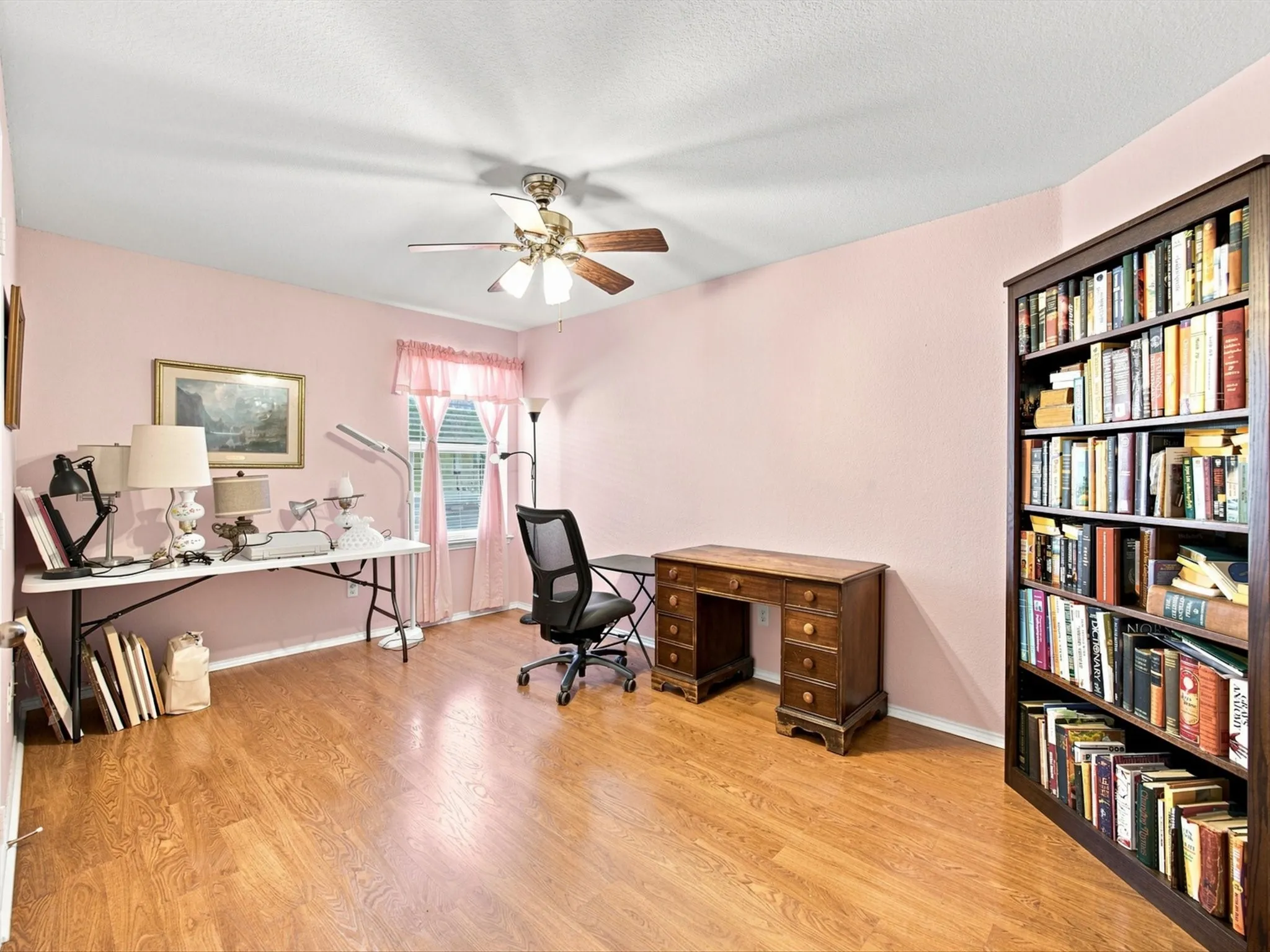 Single Family Residence For Sale in Ellis County , 3446 Charing Cross Road, Midlothian, Texas 76065, 3 Bedroom, 2 Bathroom, 2 Garage spaces, 1,673 Sqft, built in 2003, mls#21365501, Real Estate Agent in Midlothian, Homes For Sale in Ellis county, Homes For Sale in Midlothian, Realtor in Midlothian Texas, Real Estate Brokerage Independent Realty Texas, Luminita Cordes Realtor