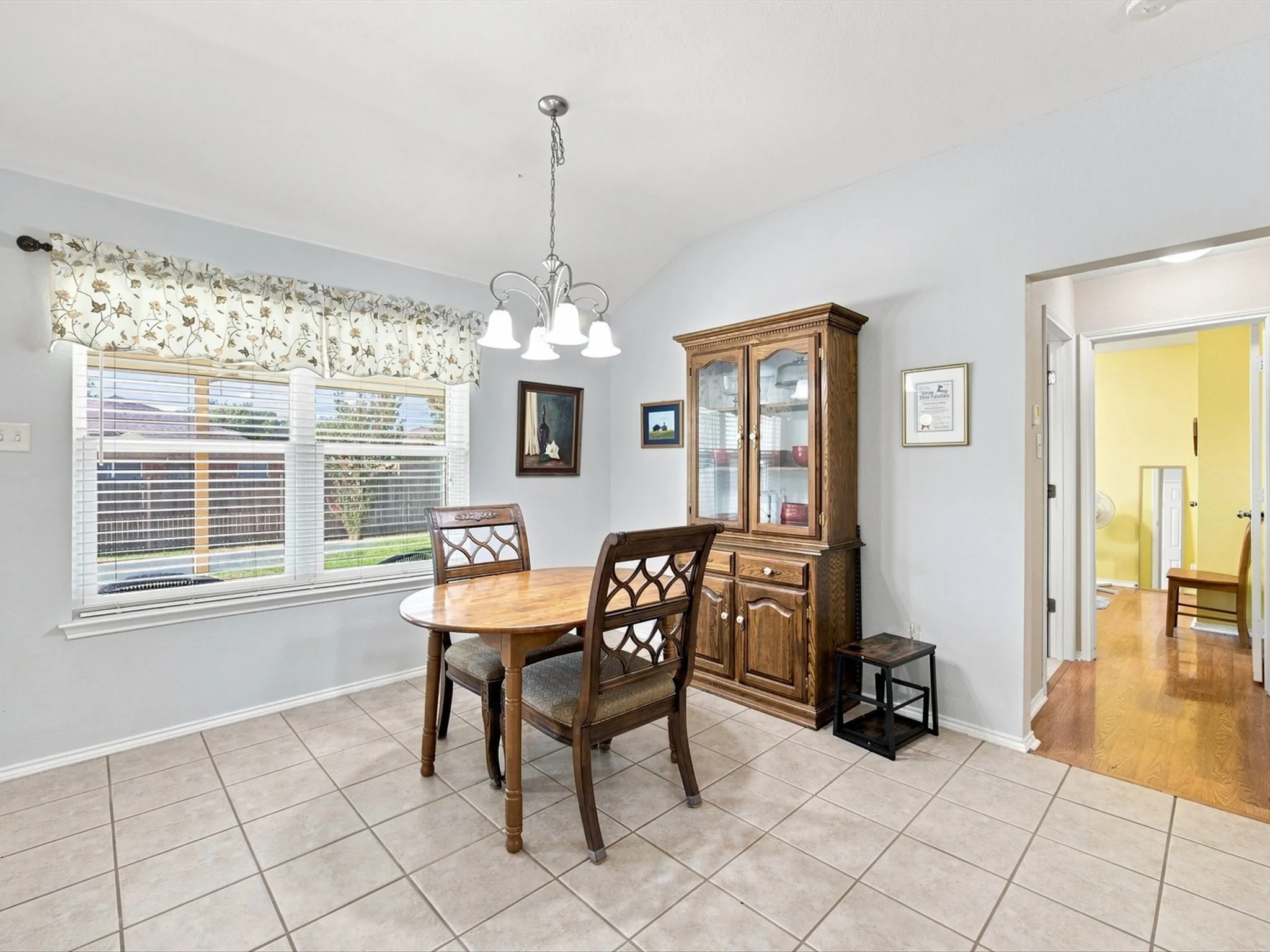 Single Family Residence For Sale in Ellis County , 3446 Charing Cross Road, Midlothian, Texas 76065, 3 Bedroom, 2 Bathroom, 2 Garage spaces, 1,673 Sqft, built in 2003, mls#21365501, Real Estate Agent in Midlothian, Homes For Sale in Ellis county, Homes For Sale in Midlothian, Realtor in Midlothian Texas, Real Estate Brokerage Independent Realty Texas, Luminita Cordes Realtor