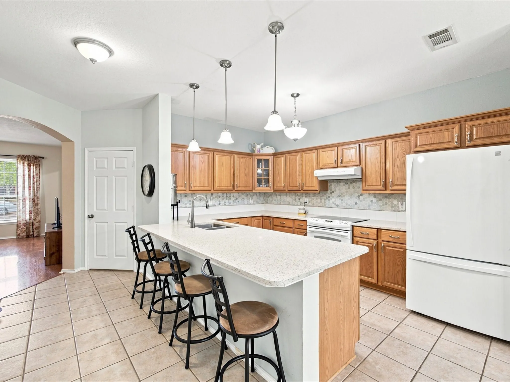 Single Family Residence For Sale in Ellis County , 3446 Charing Cross Road, Midlothian, Texas 76065, 3 Bedroom, 2 Bathroom, 2 Garage spaces, 1,673 Sqft, built in 2003, mls#21365501, Real Estate Agent in Midlothian, Homes For Sale in Ellis county, Homes For Sale in Midlothian, Realtor in Midlothian Texas, Real Estate Brokerage Independent Realty Texas, Luminita Cordes Realtor