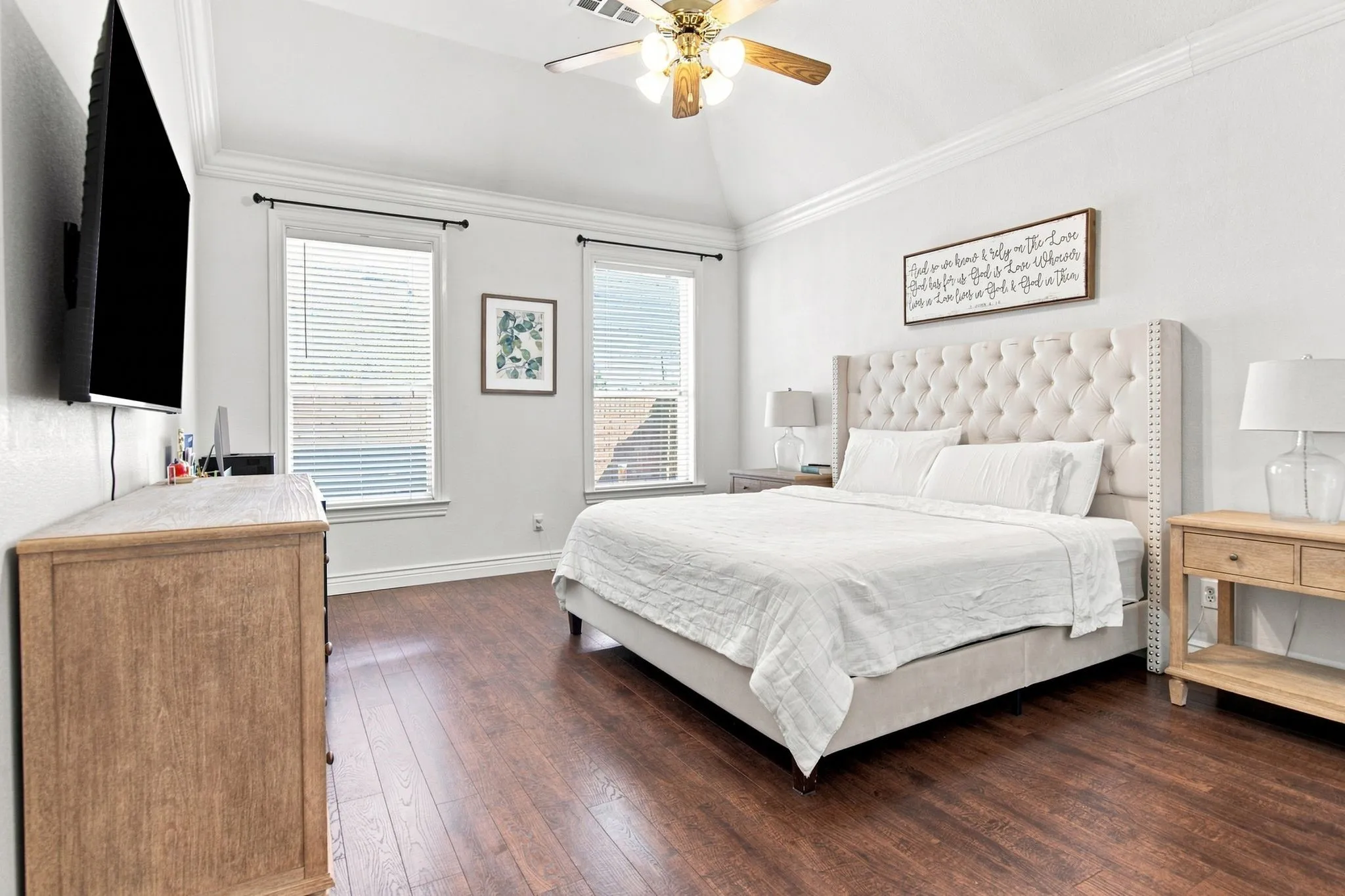 Single Family Residence For Sale in Tarrant County , 629 Wyndham Circle, Keller, Texas 76248, 3 Bedroom, 3 Bathroom, 2 Garage spaces, 2,005 Sqft, built in 2000, Price $442,000, mls#21363826, Real Estate Agent in Keller, Homes For Sale in Tarrant county, Homes For Sale in Keller, Realtor in Keller Texas, Real Estate Brokerage Independent Realty Texas, Luminita Cordes Realtor