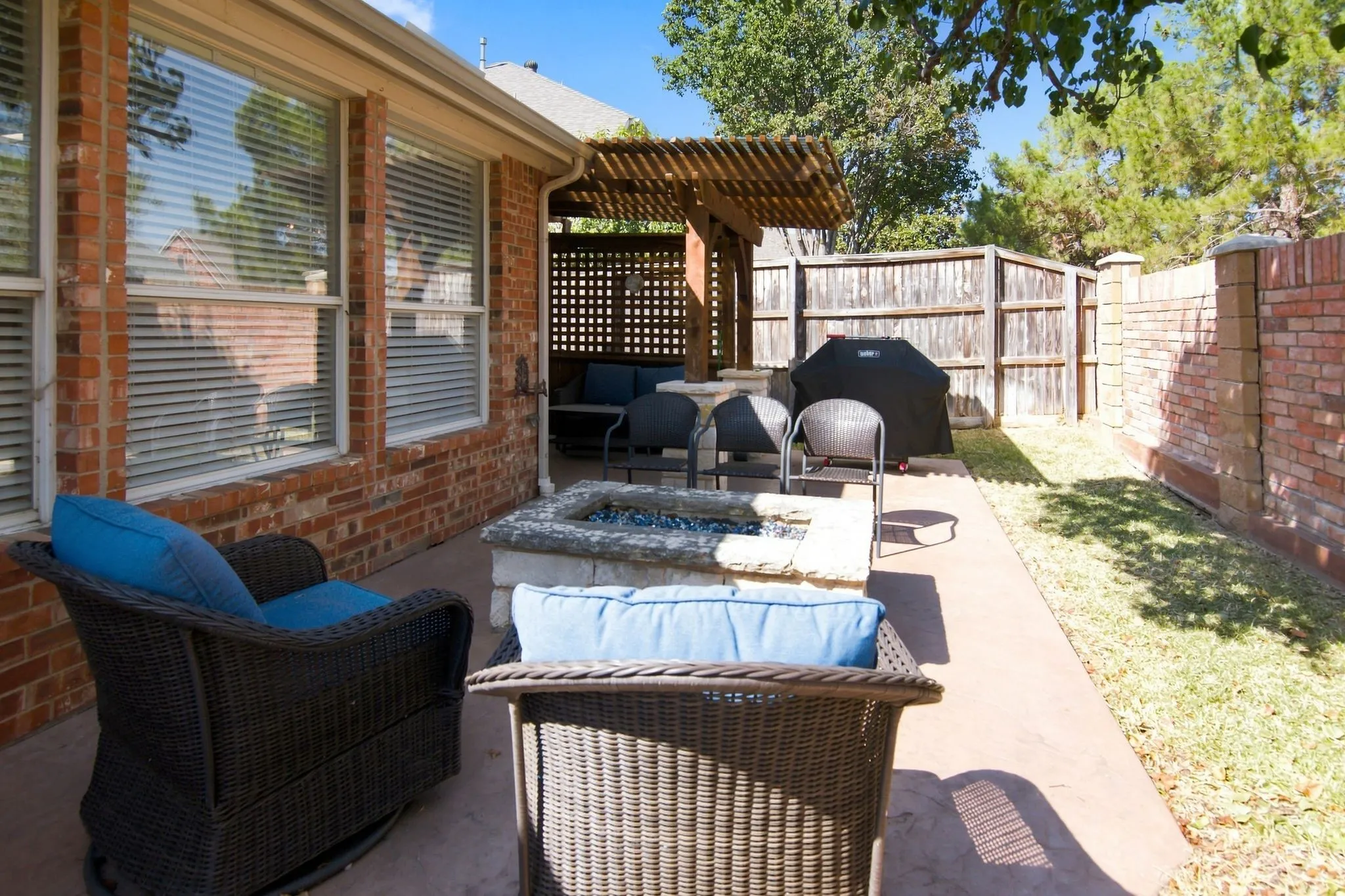Single Family Residence For Sale in Tarrant County , 629 Wyndham Circle, Keller, Texas 76248, 3 Bedroom, 3 Bathroom, 2 Garage spaces, 2,005 Sqft, built in 2000, Price $442,000, mls#21363826, Real Estate Agent in Keller, Homes For Sale in Tarrant county, Homes For Sale in Keller, Realtor in Keller Texas, Real Estate Brokerage Independent Realty Texas, Luminita Cordes Realtor