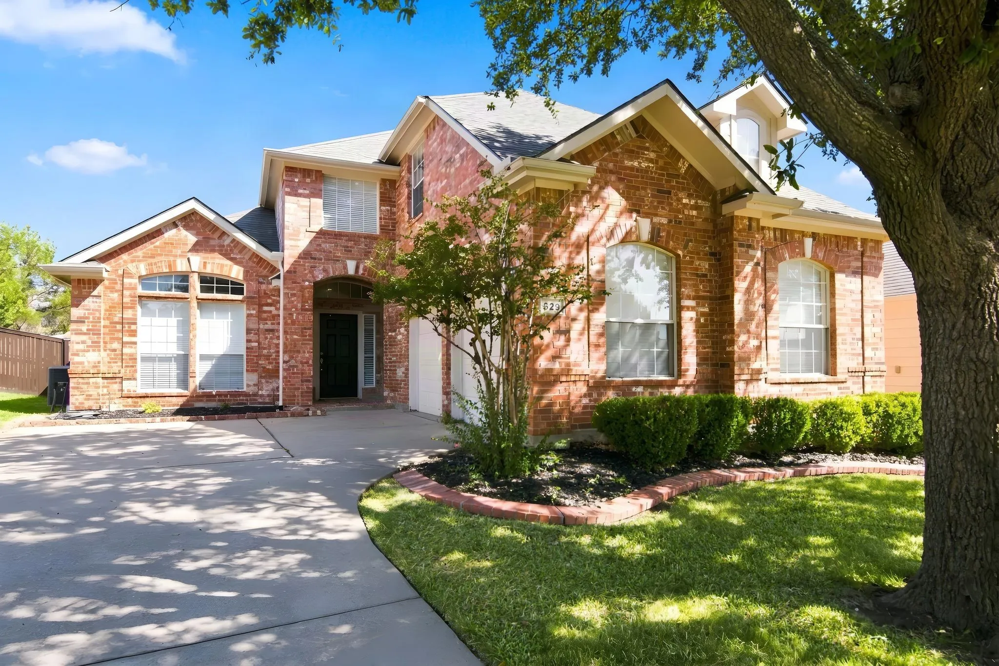 Single Family Residence For Sale in Tarrant County , 629 Wyndham Circle, Keller, Texas 76248, 3 Bedroom, 3 Bathroom, 2 Garage spaces, 2,005 Sqft, built in 2000, Price $442,000, mls#21363826, Real Estate Agent in Keller, Homes For Sale in Tarrant county, Homes For Sale in Keller, Realtor in Keller Texas, Real Estate Brokerage Independent Realty Texas, Luminita Cordes Realtor