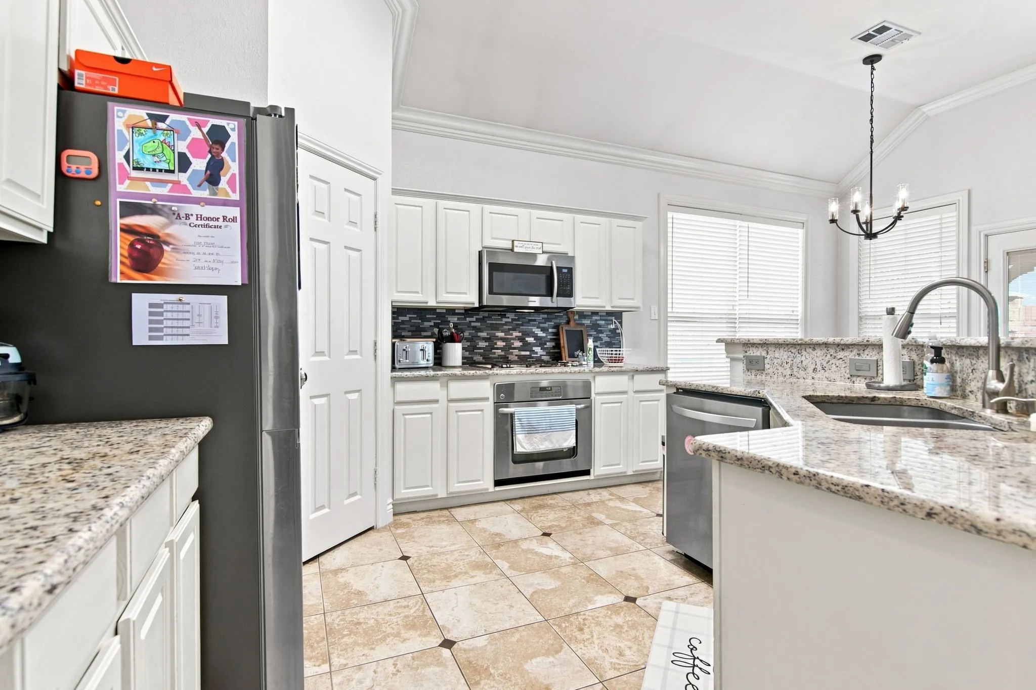 Single Family Residence For Sale in Tarrant County , 629 Wyndham Circle, Keller, Texas 76248, 3 Bedroom, 3 Bathroom, 2 Garage spaces, 2,005 Sqft, built in 2000, Price $442,000, mls#21363826, Real Estate Agent in Keller, Homes For Sale in Tarrant county, Homes For Sale in Keller, Realtor in Keller Texas, Real Estate Brokerage Independent Realty Texas, Luminita Cordes Realtor