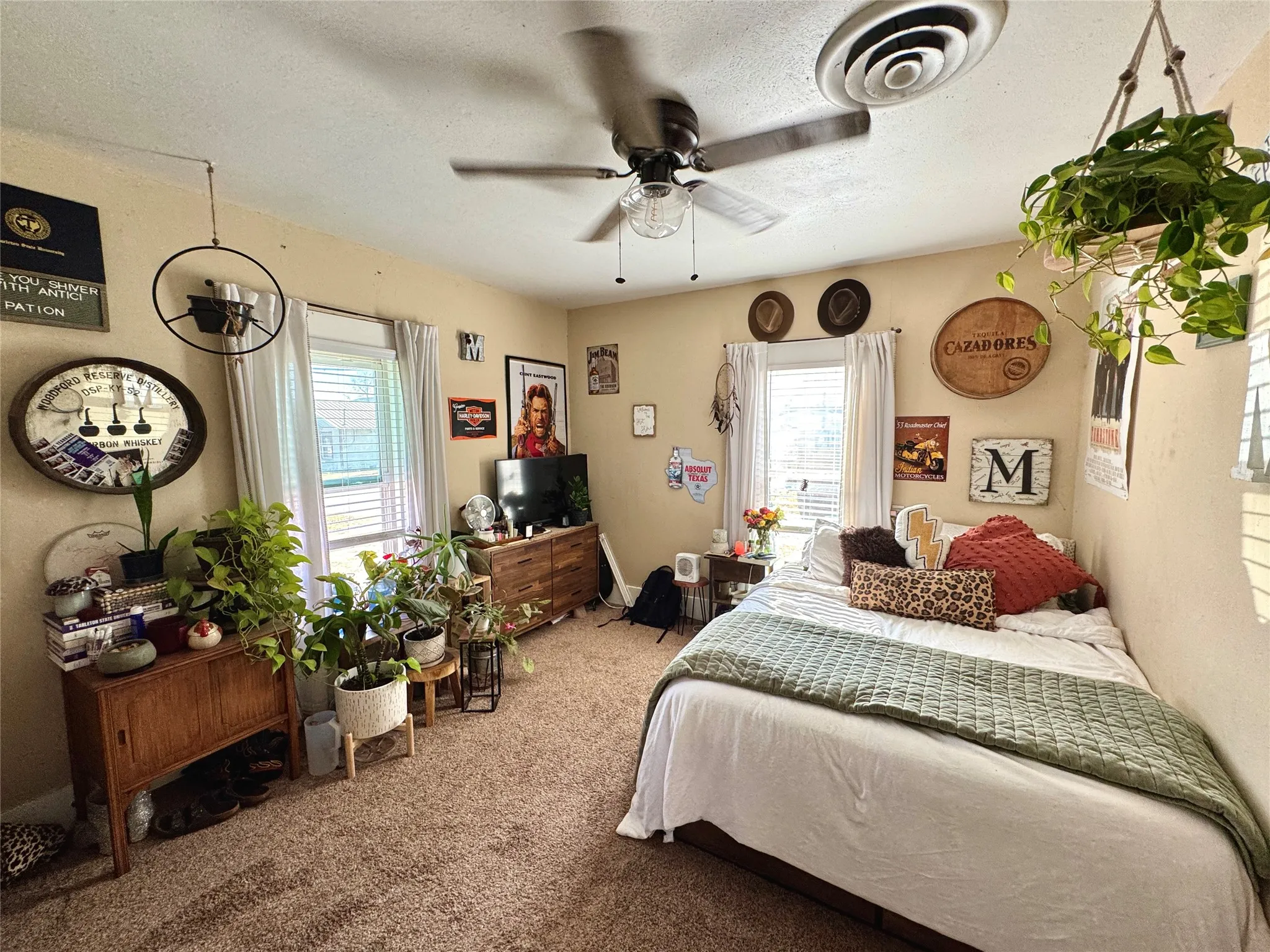 Single Family Residence For Rent in Erath County , 1287 W FREY, Stephenville, Texas 76401, 4 Bedroom, 2 Bathroom, Garage spaces, 1,428 Sqft, built in 1924, mls#21365159, Real Estate Agent in Stephenville, Homes For Rent in Erath county, Homes For Rent in Stephenville, Realtor in Stephenville Texas, Real Estate Brokerage Independent Realty Texas, Luminita Cordes Realtor