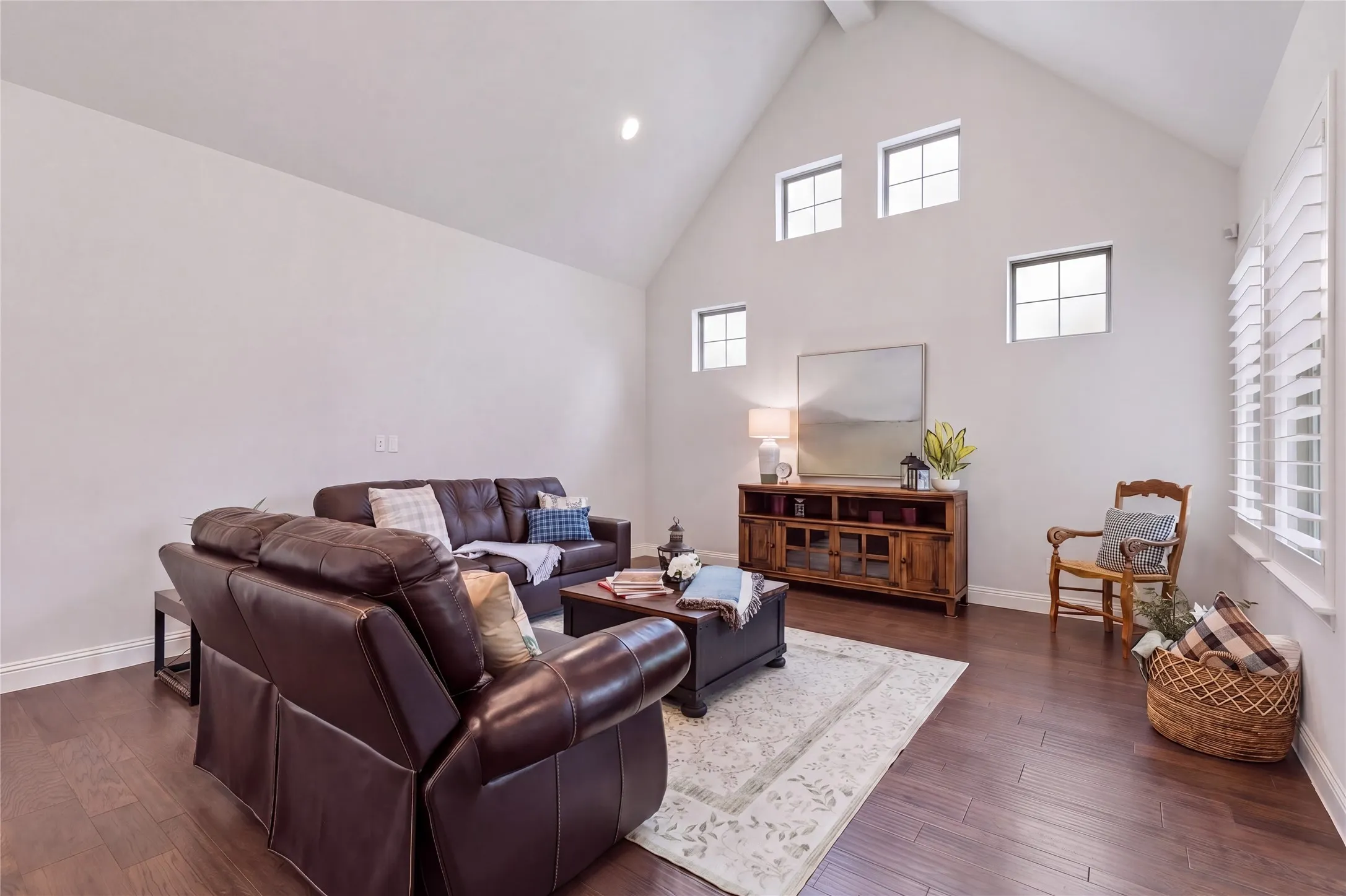 Single Family Residence For Sale in Collin County , 15056 Wintergrass Road, Frisco, Texas 75035, 3 Bedroom, 4 Bathroom, 3 Garage spaces, 2,260 Sqft, built in 2020, mls#21364193, Real Estate Agent in Frisco, Homes For Sale in Collin county, Homes For Sale in Frisco, Realtor in Frisco Texas, Real Estate Brokerage Independent Realty Texas, Luminita Cordes Realtor