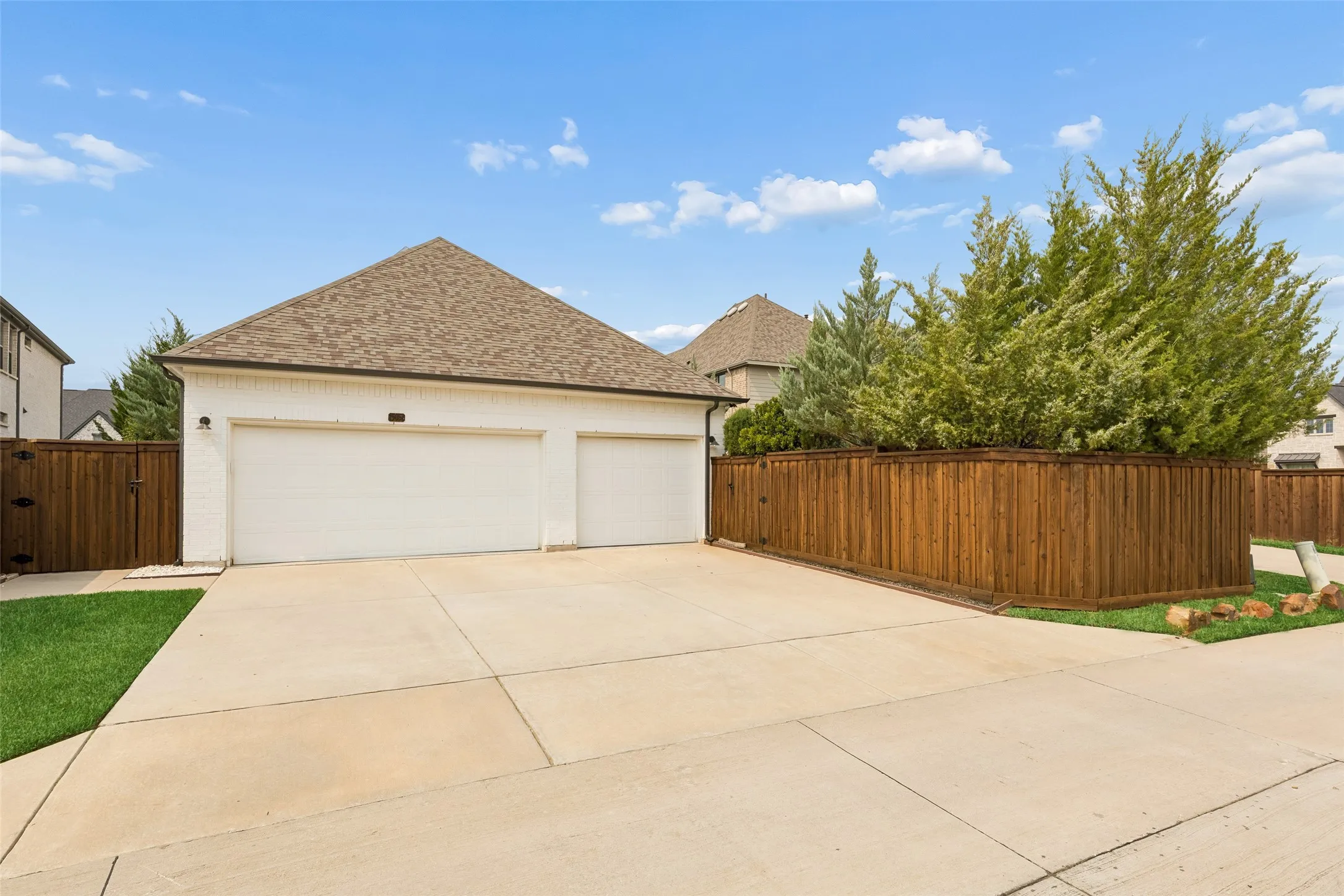 Single Family Residence For Sale in Collin County , 15056 Wintergrass Road, Frisco, Texas 75035, 3 Bedroom, 4 Bathroom, 3 Garage spaces, 2,260 Sqft, built in 2020, mls#21364193, Real Estate Agent in Frisco, Homes For Sale in Collin county, Homes For Sale in Frisco, Realtor in Frisco Texas, Real Estate Brokerage Independent Realty Texas, Luminita Cordes Realtor