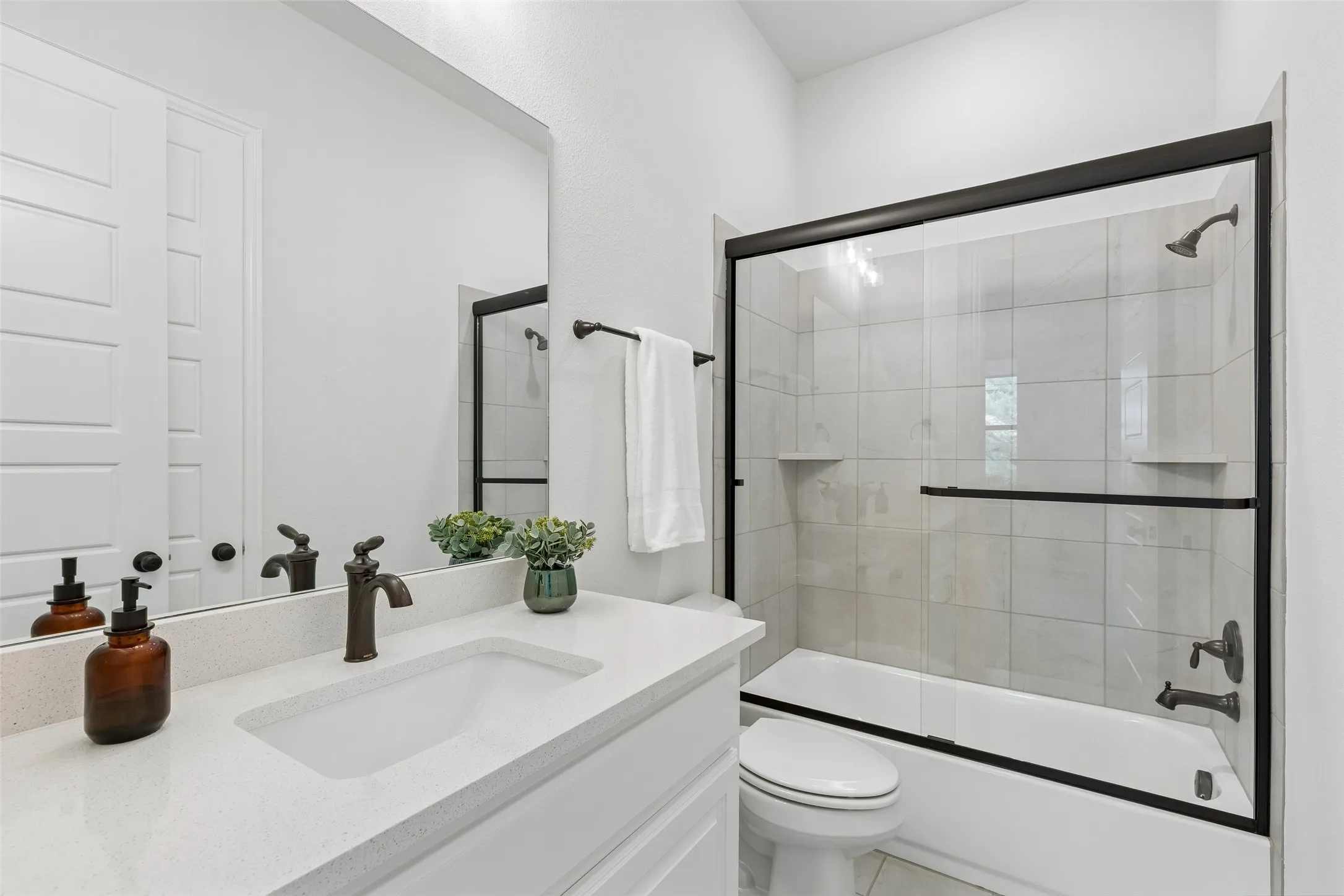Single Family Residence For Sale in Collin County , 15056 Wintergrass Road, Frisco, Texas 75035, 3 Bedroom, 4 Bathroom, 3 Garage spaces, 2,260 Sqft, built in 2020, mls#21364193, Real Estate Agent in Frisco, Homes For Sale in Collin county, Homes For Sale in Frisco, Realtor in Frisco Texas, Real Estate Brokerage Independent Realty Texas, Luminita Cordes Realtor