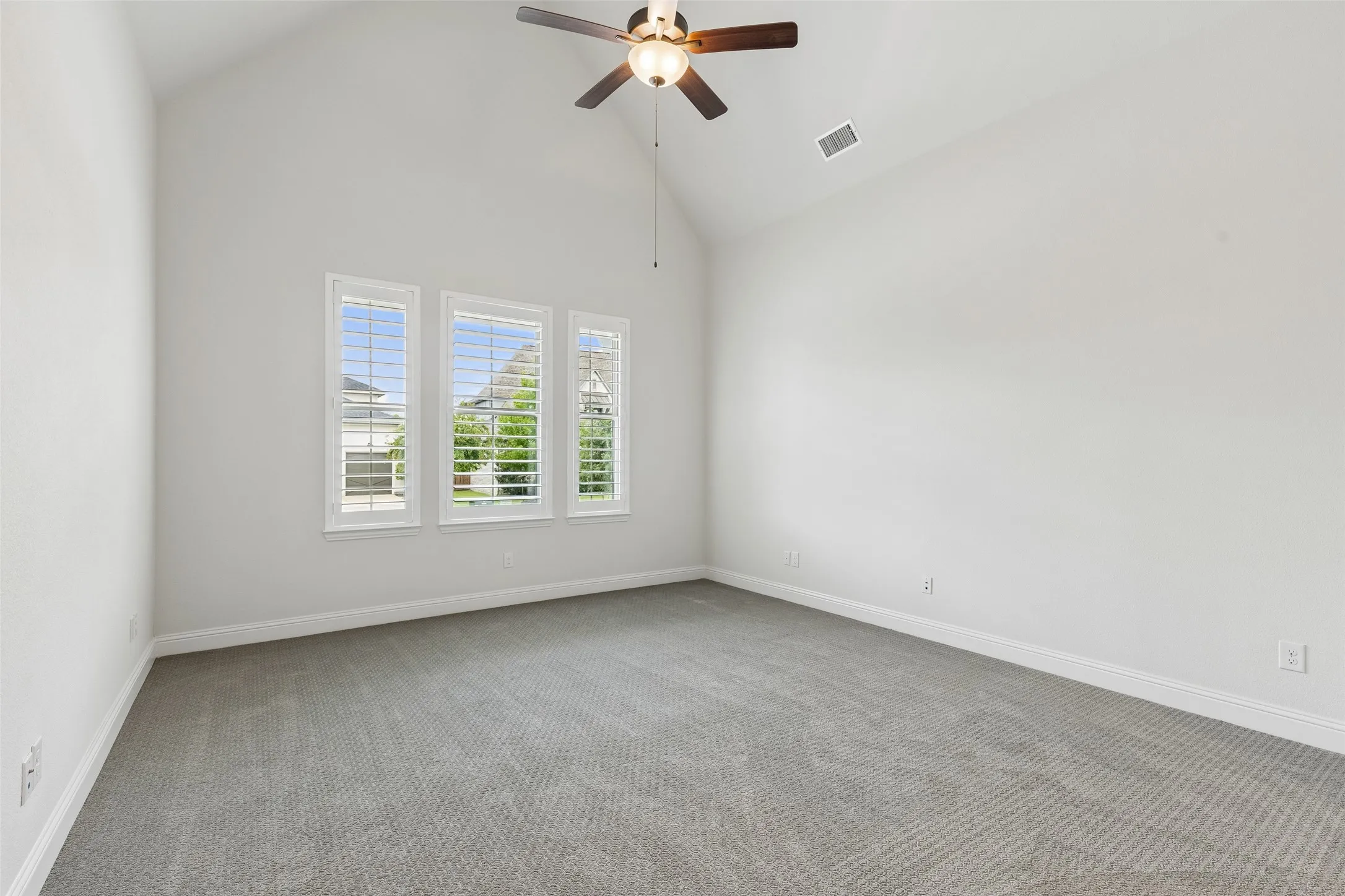 Single Family Residence For Sale in Collin County , 15056 Wintergrass Road, Frisco, Texas 75035, 3 Bedroom, 4 Bathroom, 3 Garage spaces, 2,260 Sqft, built in 2020, mls#21364193, Real Estate Agent in Frisco, Homes For Sale in Collin county, Homes For Sale in Frisco, Realtor in Frisco Texas, Real Estate Brokerage Independent Realty Texas, Luminita Cordes Realtor