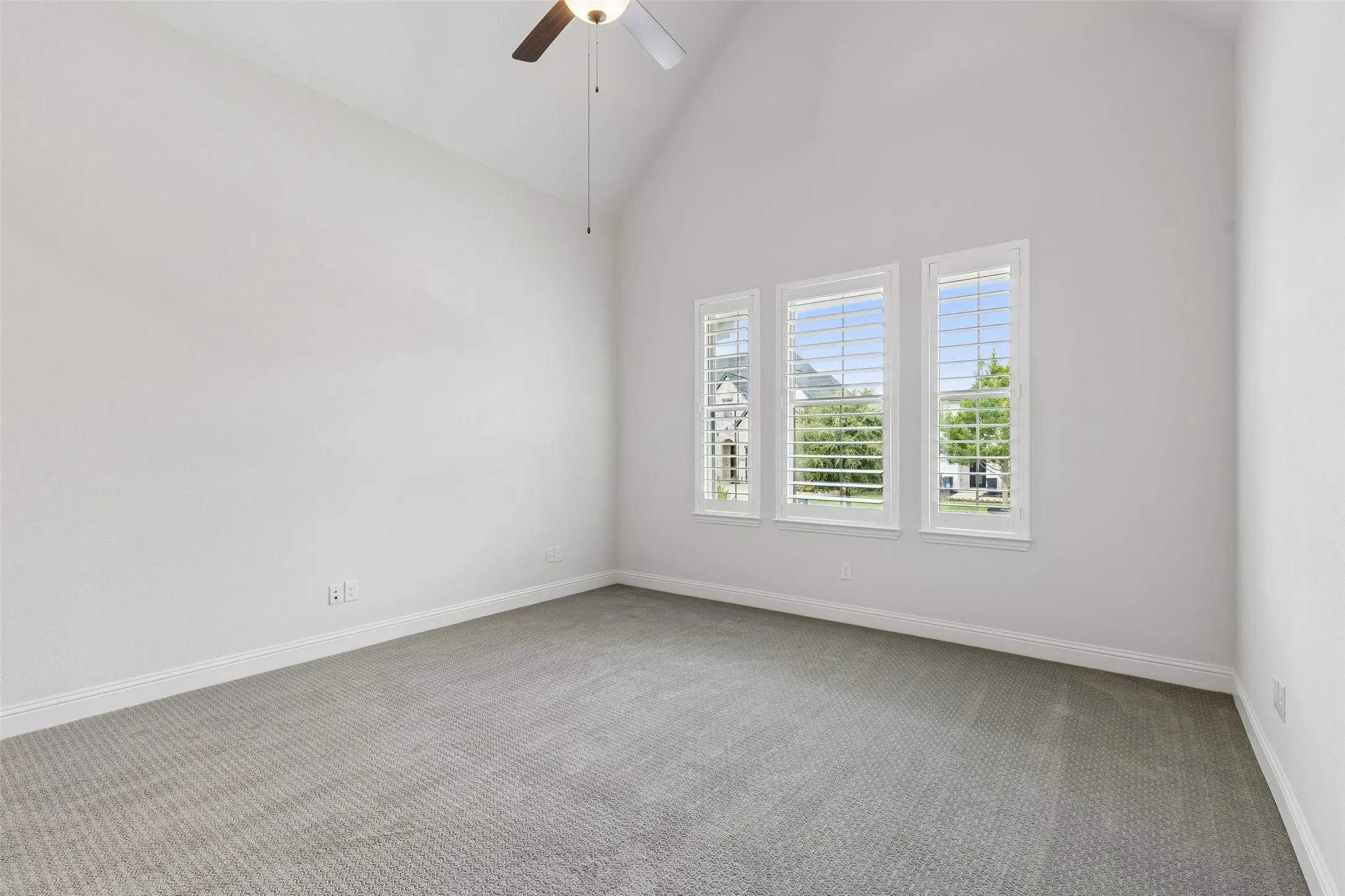 Single Family Residence For Sale in Collin County , 15056 Wintergrass Road, Frisco, Texas 75035, 3 Bedroom, 4 Bathroom, 3 Garage spaces, 2,260 Sqft, built in 2020, mls#21364193, Real Estate Agent in Frisco, Homes For Sale in Collin county, Homes For Sale in Frisco, Realtor in Frisco Texas, Real Estate Brokerage Independent Realty Texas, Luminita Cordes Realtor