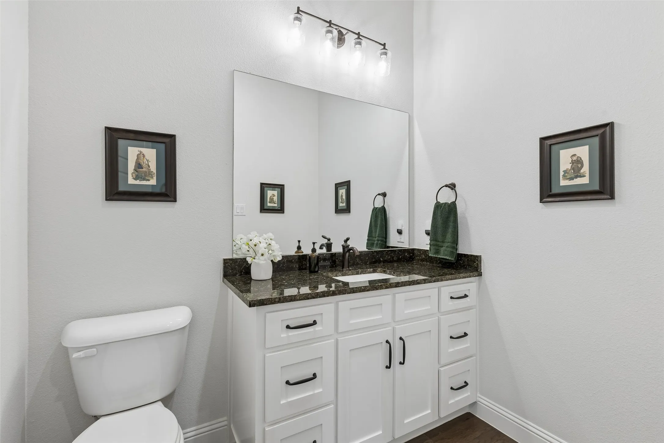 Single Family Residence For Sale in Collin County , 15056 Wintergrass Road, Frisco, Texas 75035, 3 Bedroom, 4 Bathroom, 3 Garage spaces, 2,260 Sqft, built in 2020, mls#21364193, Real Estate Agent in Frisco, Homes For Sale in Collin county, Homes For Sale in Frisco, Realtor in Frisco Texas, Real Estate Brokerage Independent Realty Texas, Luminita Cordes Realtor