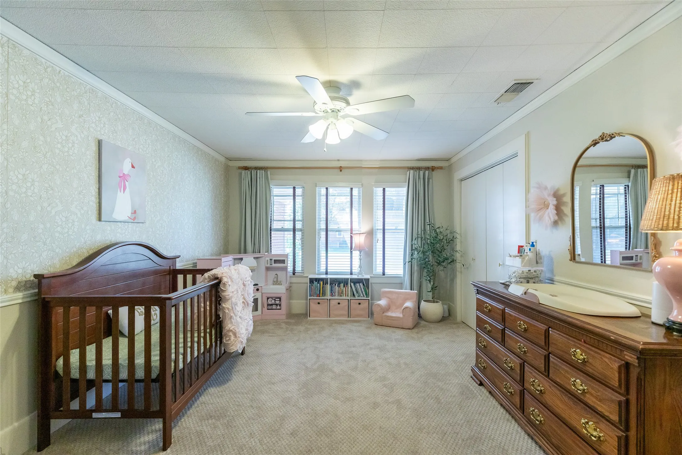 Single Family Residence For Sale in Haskell County , 500 N Avenue H, Haskell, Texas 79521, 3 Bedroom, 2 Bathroom, 1 Garage spaces, 1,768 Sqft, built in 1950, mls#21364348, Real Estate Agent in Haskell, Homes For Sale in Haskell county, Homes For Sale in Haskell, Realtor in Haskell Texas, Real Estate Brokerage Independent Realty Texas, Luminita Cordes Realtor