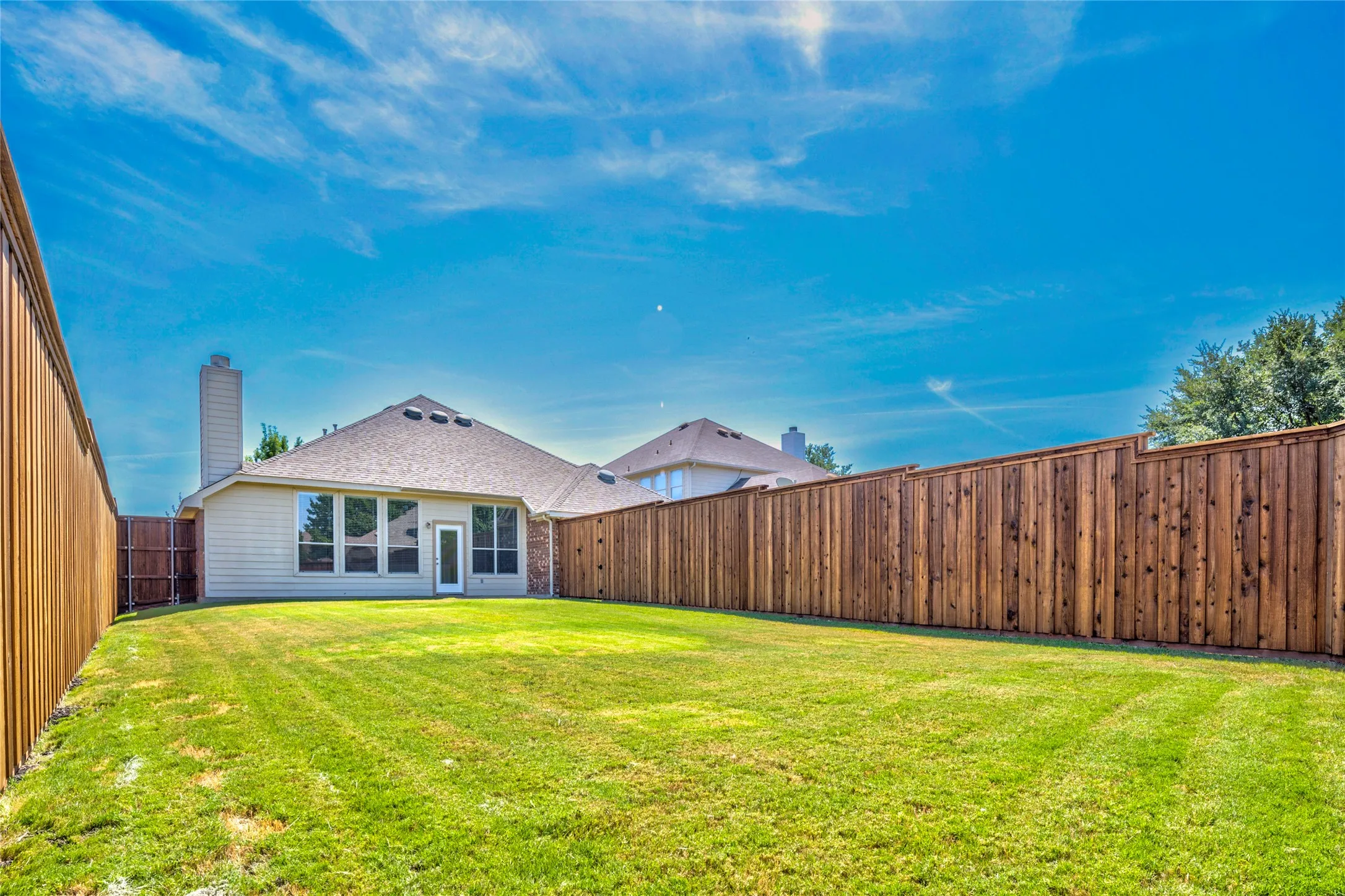 Single Family Residence For Sale in Collin County , 3408 Loblolly Lane, Mc Kinney, Texas 75070, 4 Bedroom, 2 Bathroom, 2 Garage spaces, 2,209 Sqft, built in 2003, mls#21364646, Real Estate Agent in Mc Kinney, Homes For Sale in Collin county, Homes For Sale in Mc Kinney, Realtor in Mc Kinney Texas, Real Estate Brokerage Independent Realty Texas, Luminita Cordes Realtor