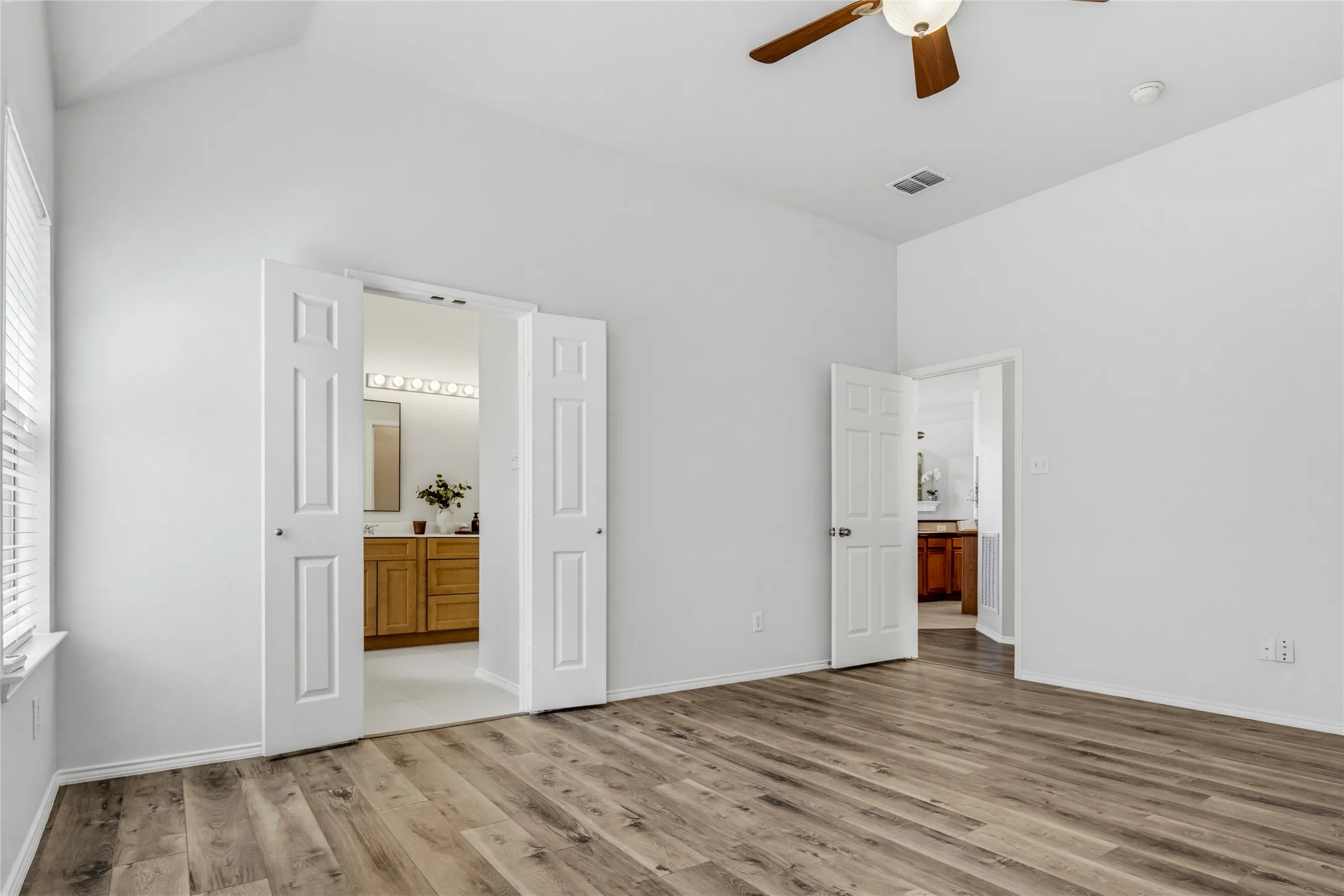 Single Family Residence For Sale in Collin County , 3408 Loblolly Lane, Mc Kinney, Texas 75070, 4 Bedroom, 2 Bathroom, 2 Garage spaces, 2,209 Sqft, built in 2003, mls#21364646, Real Estate Agent in Mc Kinney, Homes For Sale in Collin county, Homes For Sale in Mc Kinney, Realtor in Mc Kinney Texas, Real Estate Brokerage Independent Realty Texas, Luminita Cordes Realtor