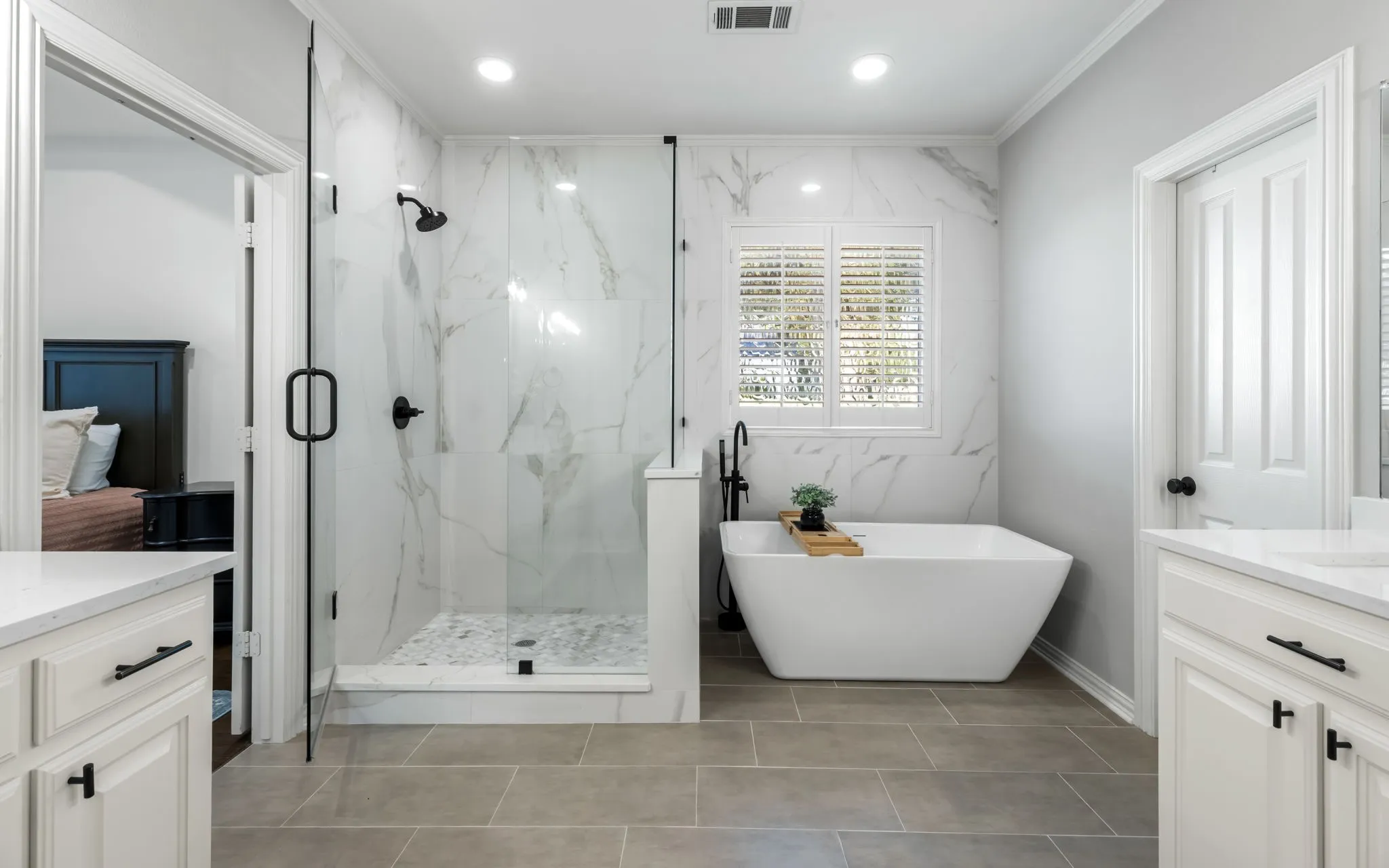 STUNNING UPDATED SPA-LIKE BATHROOM