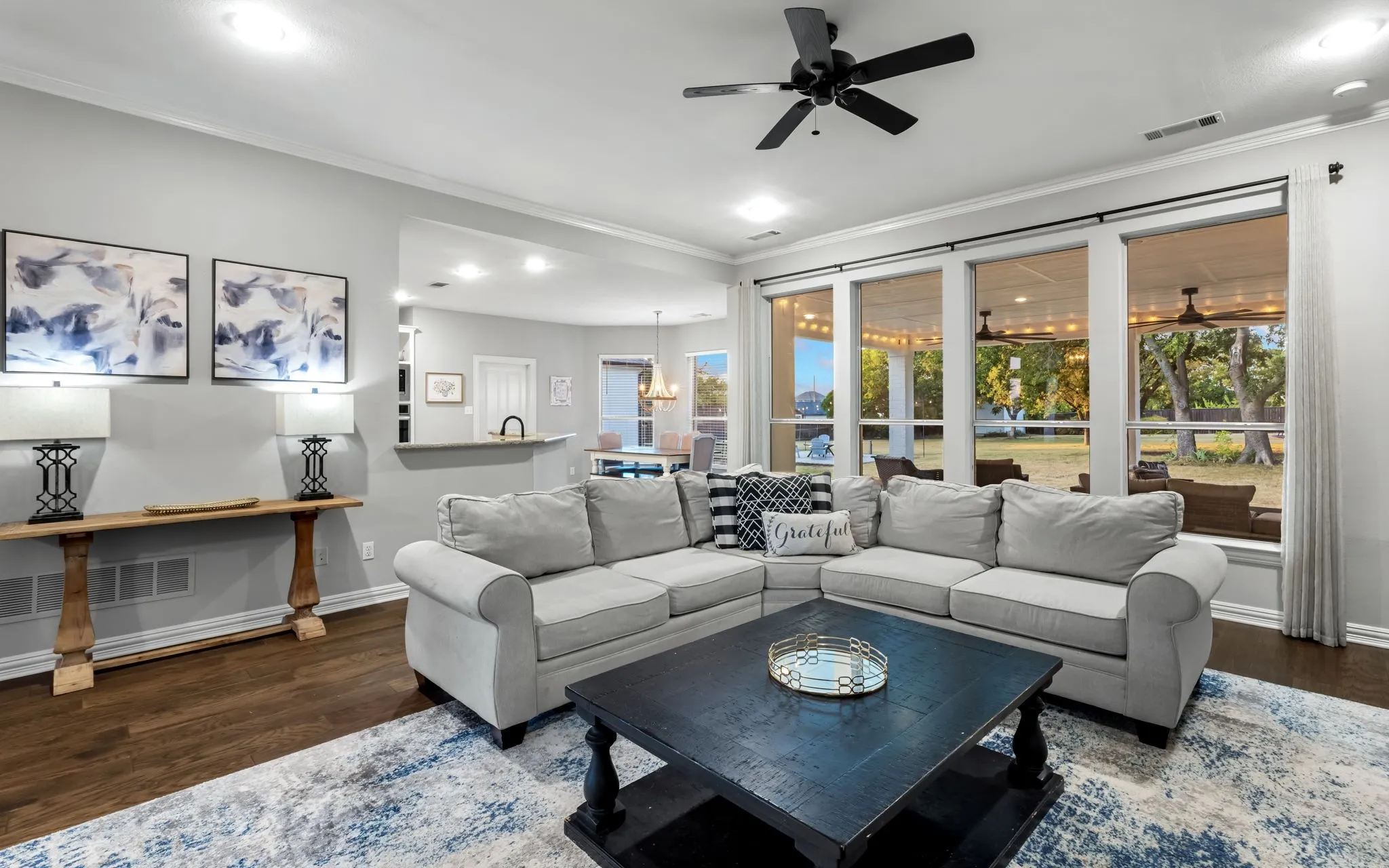 OPEN FLOOR PLAN