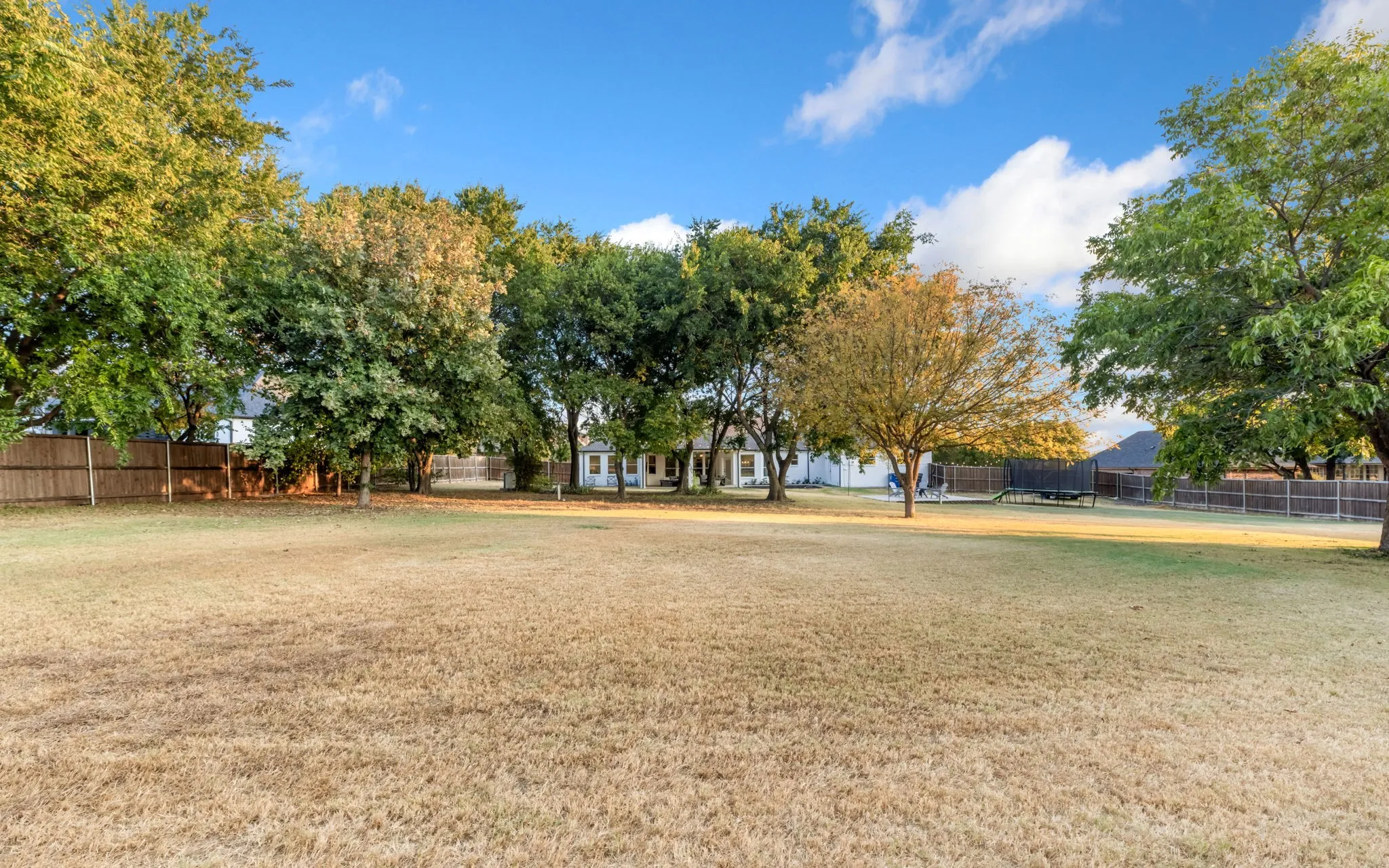 Single Family Residence For Sale in Collin County , 3668 Quail Hollow Street, Celina, Texas 75009, 4 Bedroom, 2 Bathroom, 3 Garage spaces, 2,356 Sqft, built in 1998, mls#21351884, Real Estate Agent in Celina, Homes For Sale in Collin county, Homes For Sale in Celina, Realtor in Celina Texas, Real Estate Brokerage Independent Realty Texas, Luminita Cordes Realtor