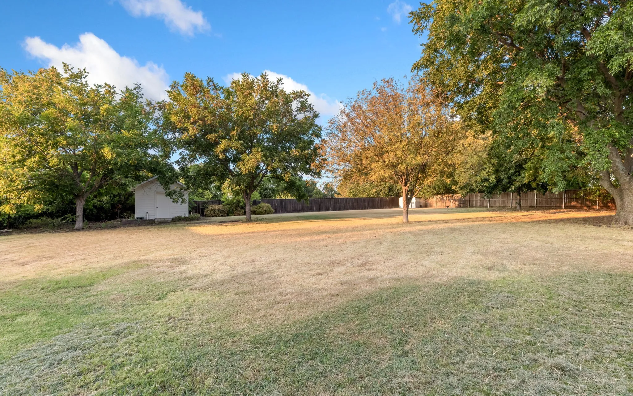 Single Family Residence For Sale in Collin County , 3668 Quail Hollow Street, Celina, Texas 75009, 4 Bedroom, 2 Bathroom, 3 Garage spaces, 2,356 Sqft, built in 1998, mls#21351884, Real Estate Agent in Celina, Homes For Sale in Collin county, Homes For Sale in Celina, Realtor in Celina Texas, Real Estate Brokerage Independent Realty Texas, Luminita Cordes Realtor