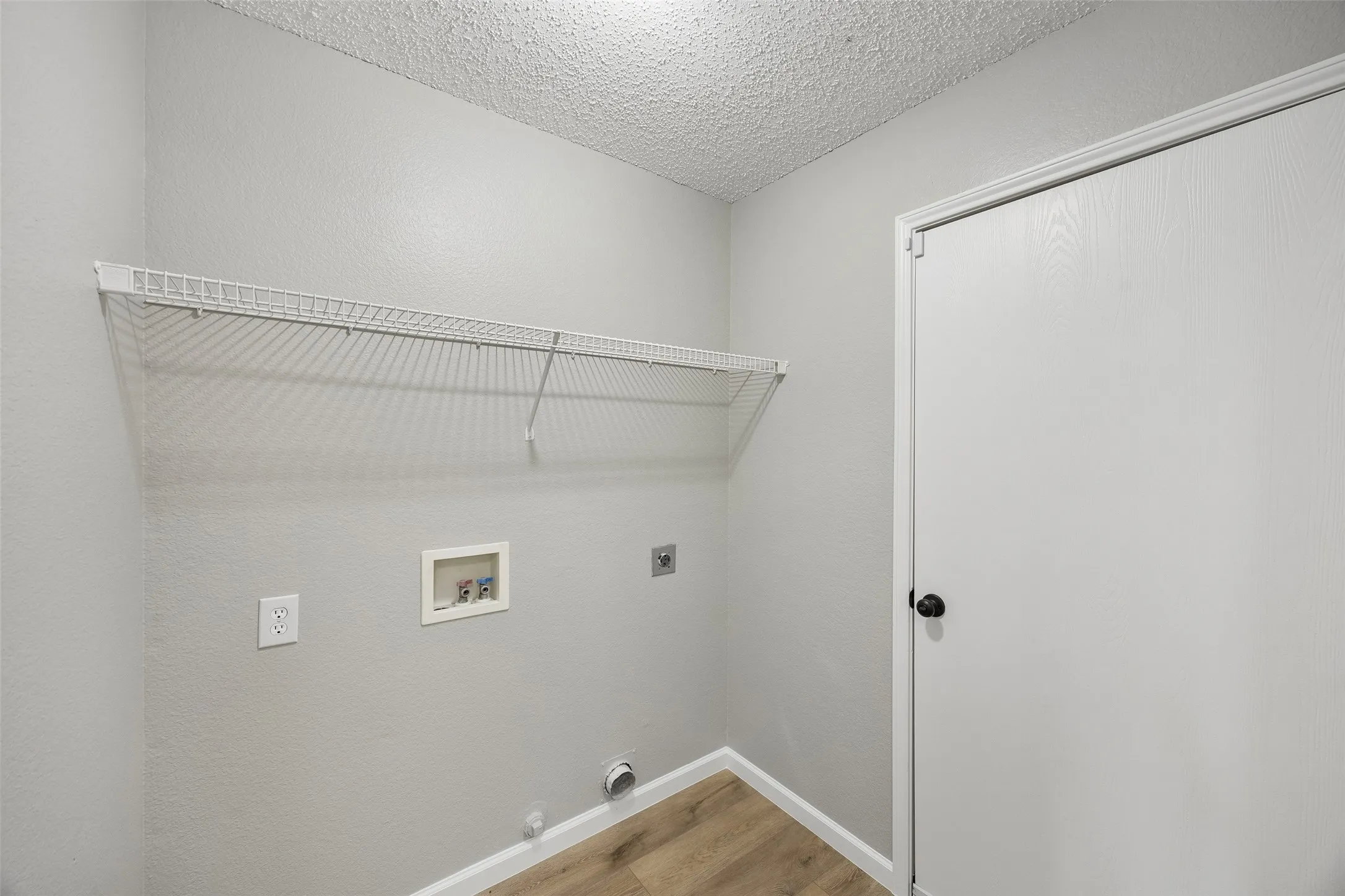 Large laundry with full size washer/dryer hookup