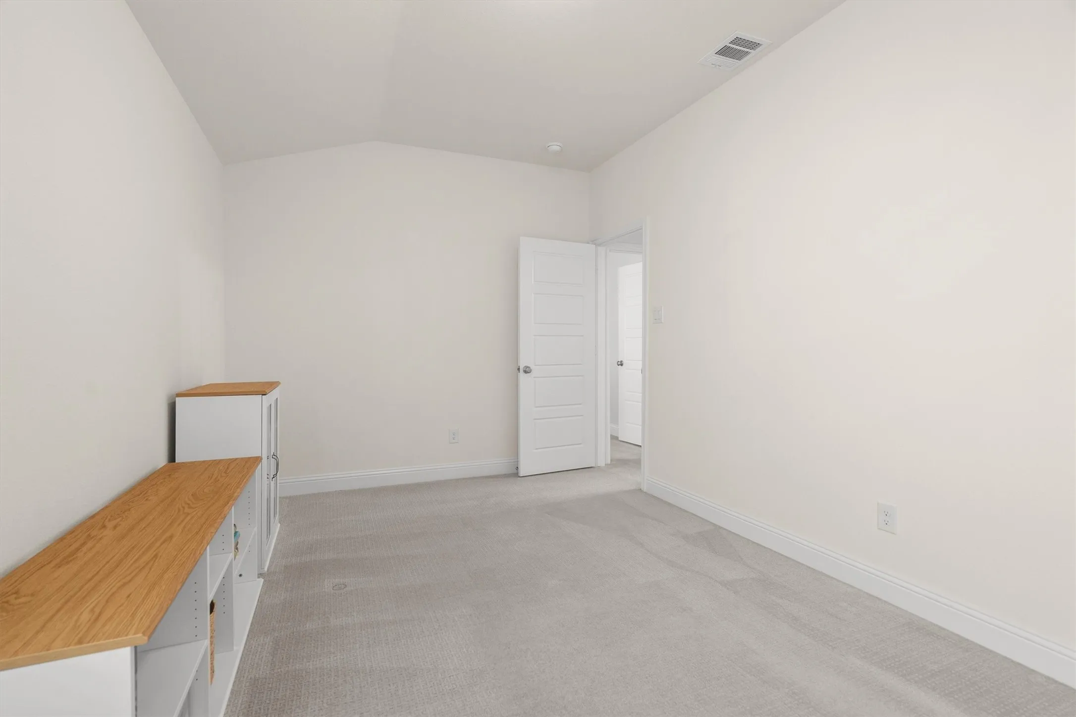 Townhouse For Sale in Tarrant County , 306 Sunset Lane, Fort Worth, Texas 76114, 3 Bedroom, 3 Bathroom, 2 Garage spaces, 1,900 Sqft, built in 2023, mls#21357366, Real Estate Agent in Fort Worth, Homes For Sale in Tarrant county, Homes For Sale in Fort Worth, Realtor in Fort Worth Texas, Real Estate Brokerage Independent Realty Texas, Luminita Cordes Realtor