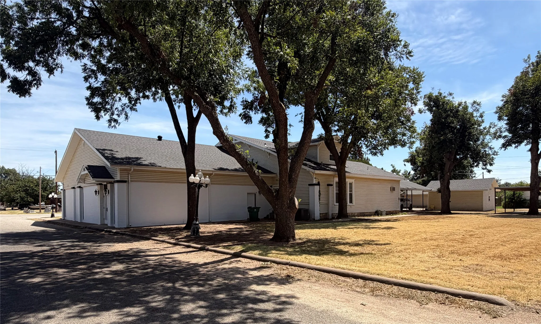 Business For Sale in Baylor County , 200 S Cedar Street, Seymour, Texas 76380, 0, 0, Garage spaces, 0 Sqft, built in 1940, Price $650,000, mls#21363706, Real Estate Agent in Seymour, Homes For Sale in Baylor county, Homes For Sale in Seymour, Realtor in Seymour Texas, Real Estate Brokerage Independent Realty Texas, Luminita Cordes Realtor