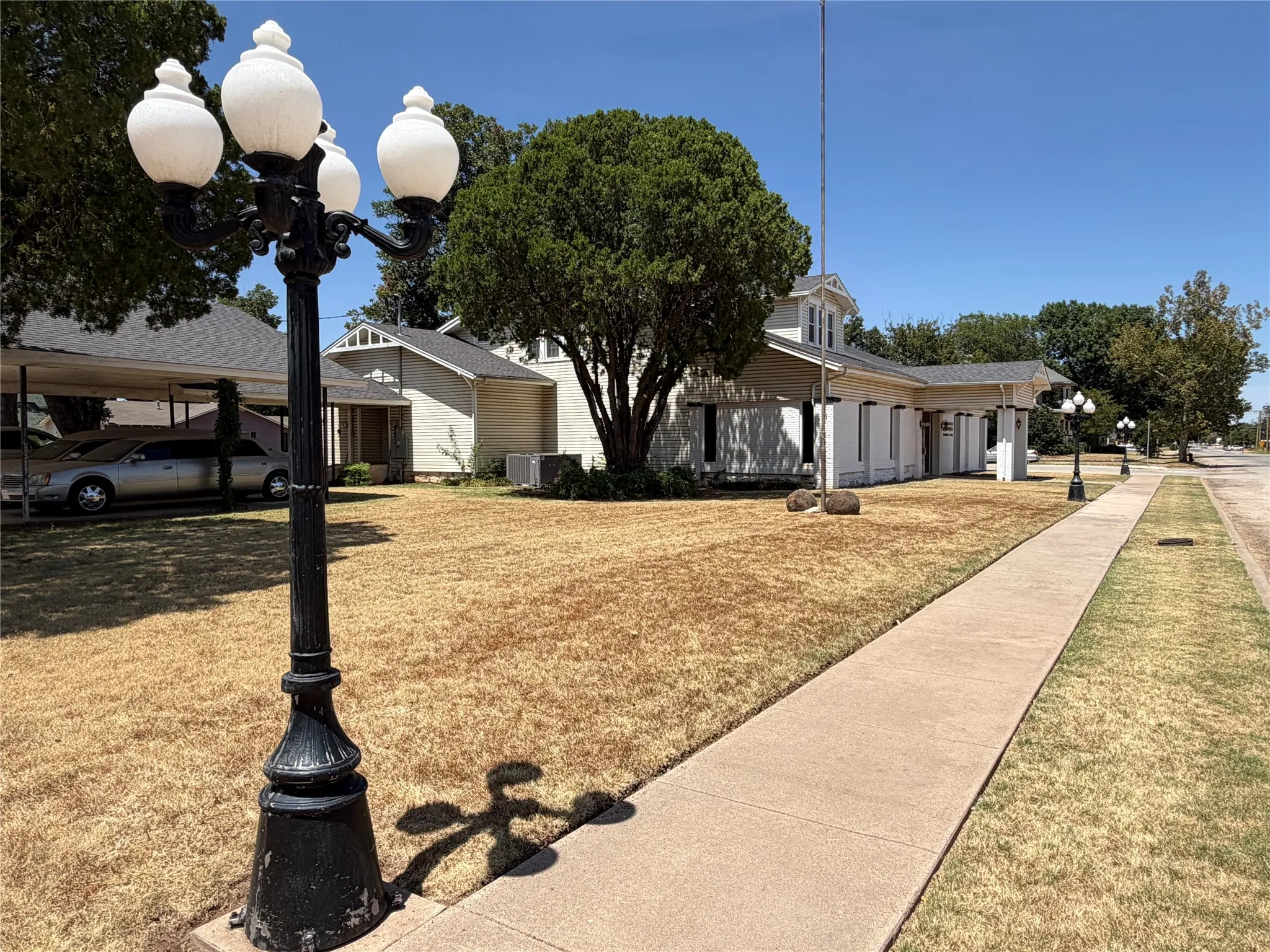 Business For Sale in Baylor County , 200 S Cedar Street, Seymour, Texas 76380, 0, 0, Garage spaces, 0 Sqft, built in 1940, Price $650,000, mls#21363706, Real Estate Agent in Seymour, Homes For Sale in Baylor county, Homes For Sale in Seymour, Realtor in Seymour Texas, Real Estate Brokerage Independent Realty Texas, Luminita Cordes Realtor