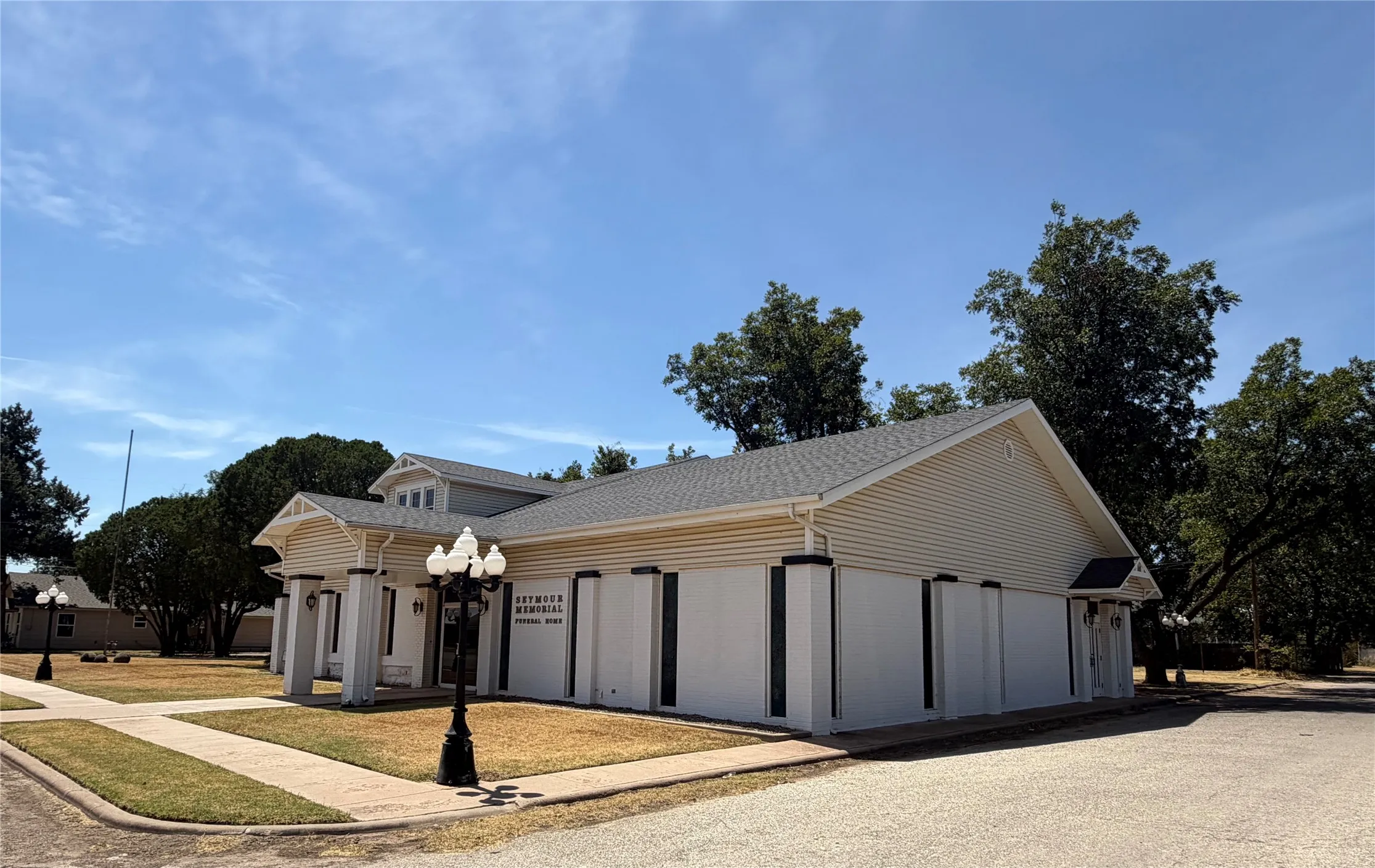 Business For Sale in Baylor County , 200 S Cedar Street, Seymour, Texas 76380, 0, 0, Garage spaces, 0 Sqft, built in 1940, Price $650,000, mls#21363706, Real Estate Agent in Seymour, Homes For Sale in Baylor county, Homes For Sale in Seymour, Realtor in Seymour Texas, Real Estate Brokerage Independent Realty Texas, Luminita Cordes Realtor