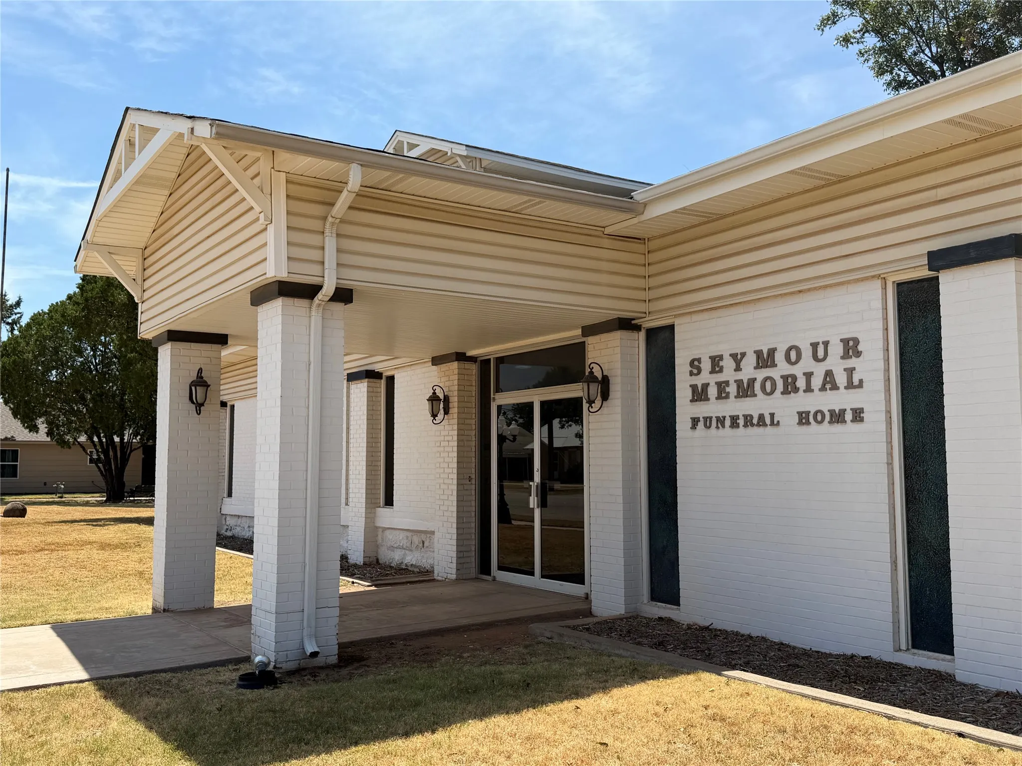 Business For Sale in Baylor County , 200 S Cedar Street, Seymour, Texas 76380, 0, 0, Garage spaces, 0 Sqft, built in 1940, Price $650,000, mls#21363706, Real Estate Agent in Seymour, Homes For Sale in Baylor county, Homes For Sale in Seymour, Realtor in Seymour Texas, Real Estate Brokerage Independent Realty Texas, Luminita Cordes Realtor