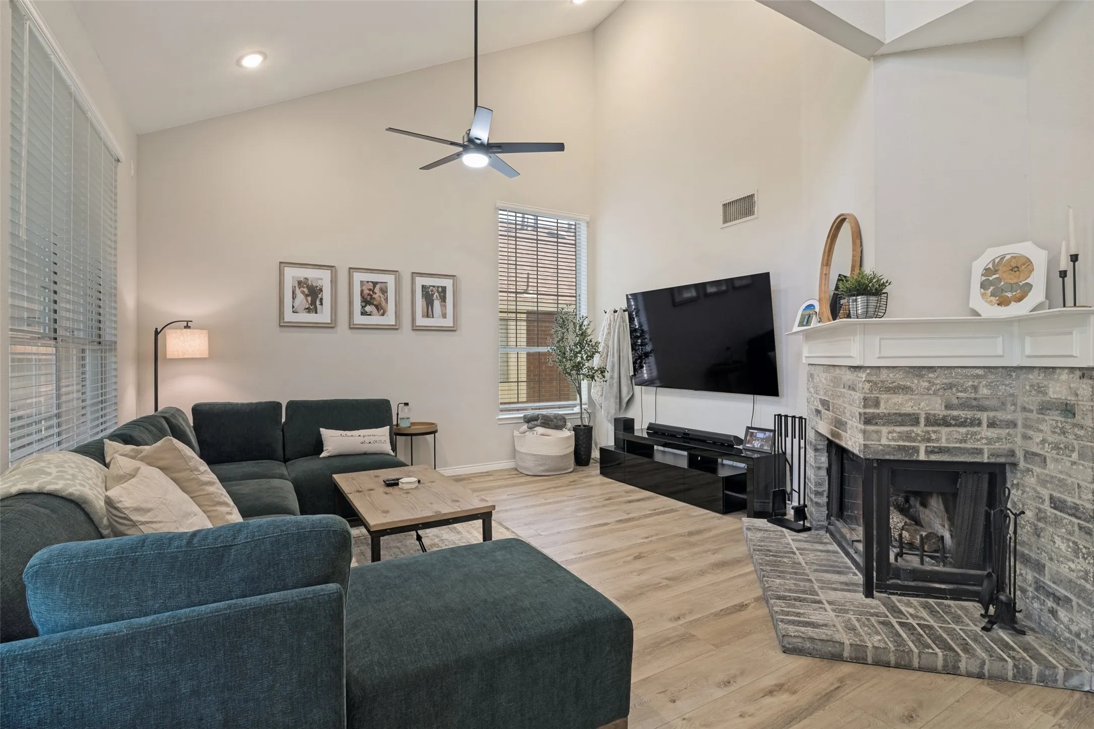 Single Family Residence For Sale in Dallas County , 2110 Carnation Court, Garland, Texas 75040, 3 Bedroom, 3 Bathroom, 2 Garage spaces, 1,984 Sqft, built in 1992, mls#21357816, Real Estate Agent in Garland, Homes For Sale in Dallas county, Homes For Sale in Garland, Realtor in Garland Texas, Real Estate Brokerage Independent Realty Texas, Luminita Cordes Realtor