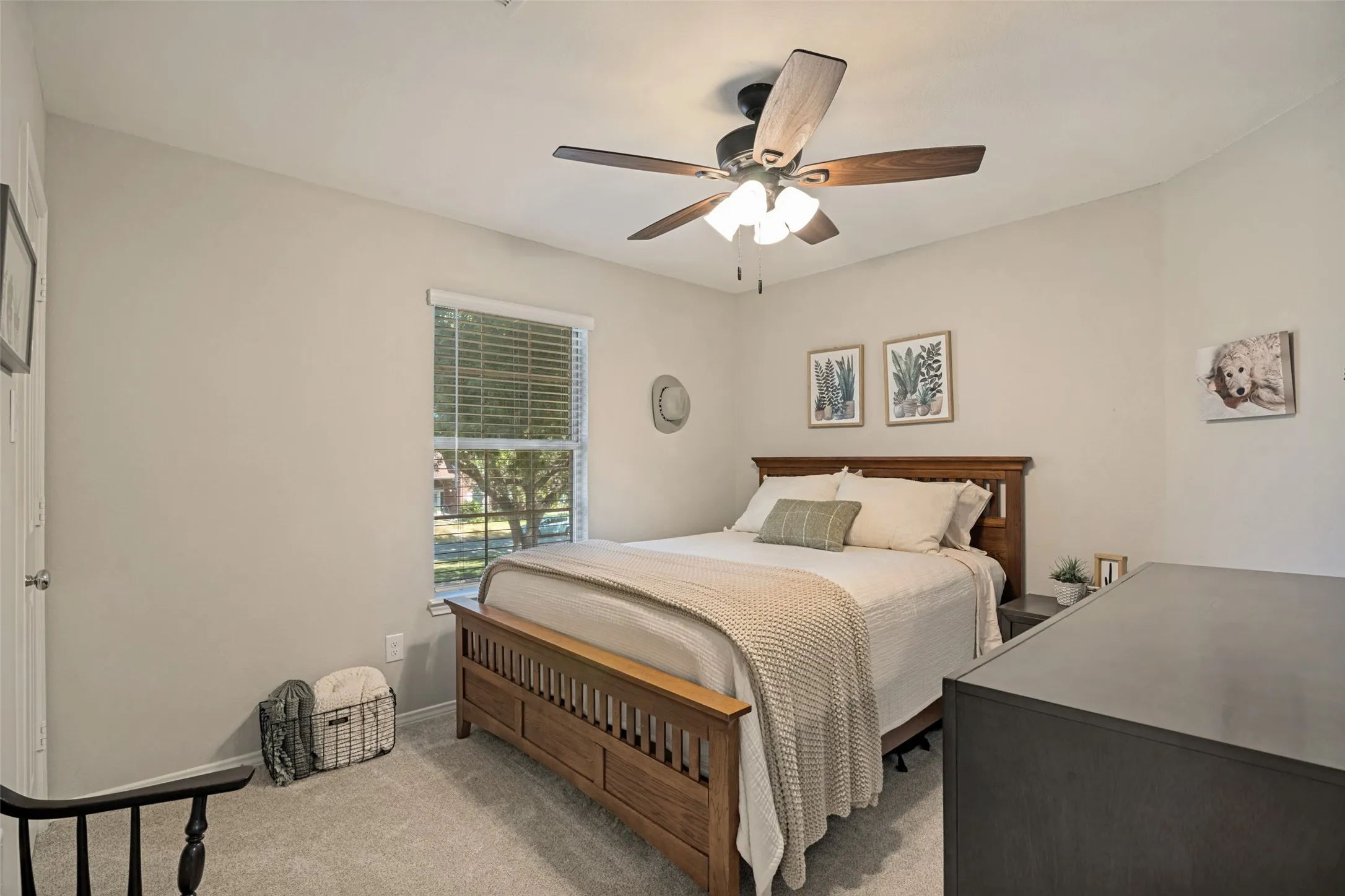 Single Family Residence For Sale in Dallas County , 2110 Carnation Court, Garland, Texas 75040, 3 Bedroom, 3 Bathroom, 2 Garage spaces, 1,984 Sqft, built in 1992, mls#21357816, Real Estate Agent in Garland, Homes For Sale in Dallas county, Homes For Sale in Garland, Realtor in Garland Texas, Real Estate Brokerage Independent Realty Texas, Luminita Cordes Realtor
