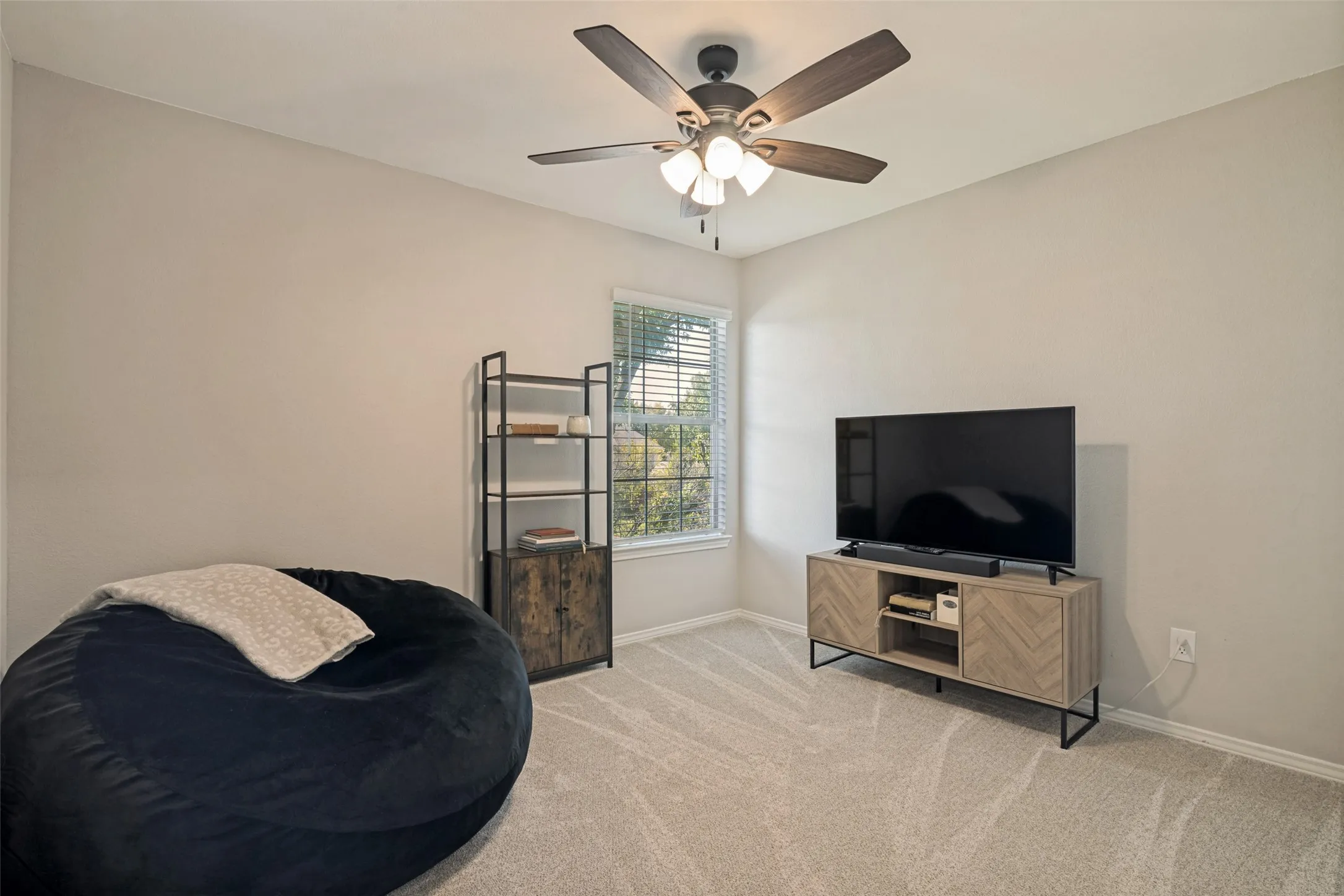 Single Family Residence For Sale in Dallas County , 2110 Carnation Court, Garland, Texas 75040, 3 Bedroom, 3 Bathroom, 2 Garage spaces, 1,984 Sqft, built in 1992, mls#21357816, Real Estate Agent in Garland, Homes For Sale in Dallas county, Homes For Sale in Garland, Realtor in Garland Texas, Real Estate Brokerage Independent Realty Texas, Luminita Cordes Realtor