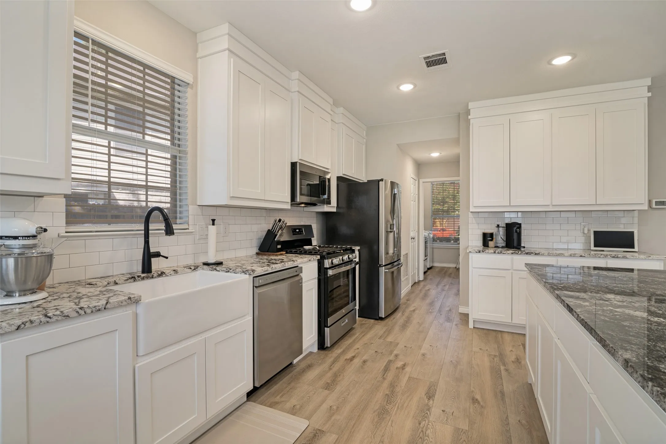 Single Family Residence For Sale in Dallas County , 2110 Carnation Court, Garland, Texas 75040, 3 Bedroom, 3 Bathroom, 2 Garage spaces, 1,984 Sqft, built in 1992, mls#21357816, Real Estate Agent in Garland, Homes For Sale in Dallas county, Homes For Sale in Garland, Realtor in Garland Texas, Real Estate Brokerage Independent Realty Texas, Luminita Cordes Realtor