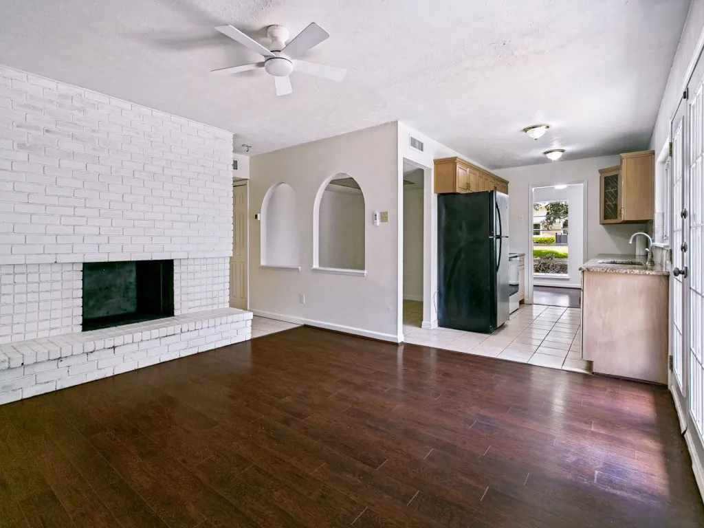 Single Family Residence For Sale in Collin County , 912 Whitehall Drive, Plano, Texas 75023, 3 Bedroom, 2 Bathroom, 2 Garage spaces, 1,764 Sqft, built in 1975, mls#21364150, Real Estate Agent in Plano, Homes For Sale in Collin county, Homes For Sale in Plano, Realtor in Plano Texas, Real Estate Brokerage Independent Realty Texas, Luminita Cordes Realtor