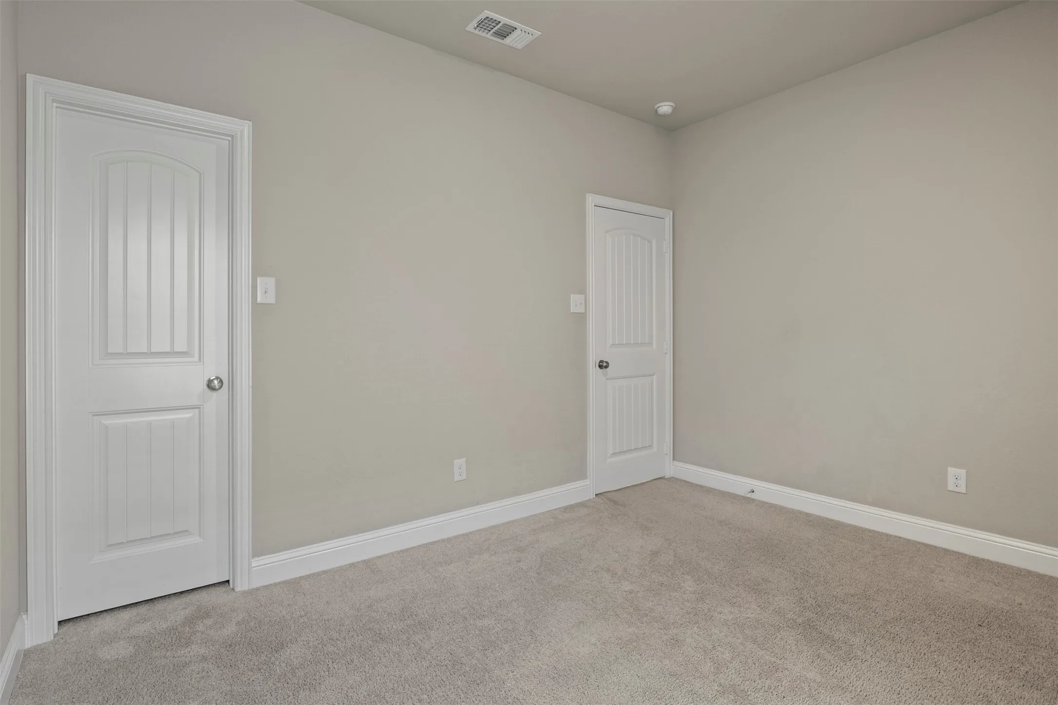 Single Family Residence For Sale in Kaufman County , 2305 Mount Olive Lane, Forney, Texas 75126, 3 Bedroom, 2 Bathroom, 2 Garage spaces, 2,151 Sqft, built in 2018, mls#21365994, Real Estate Agent in Forney, Homes For Sale in Kaufman county, Homes For Sale in Forney, Realtor in Forney Texas, Real Estate Brokerage Independent Realty Texas, Luminita Cordes Realtor