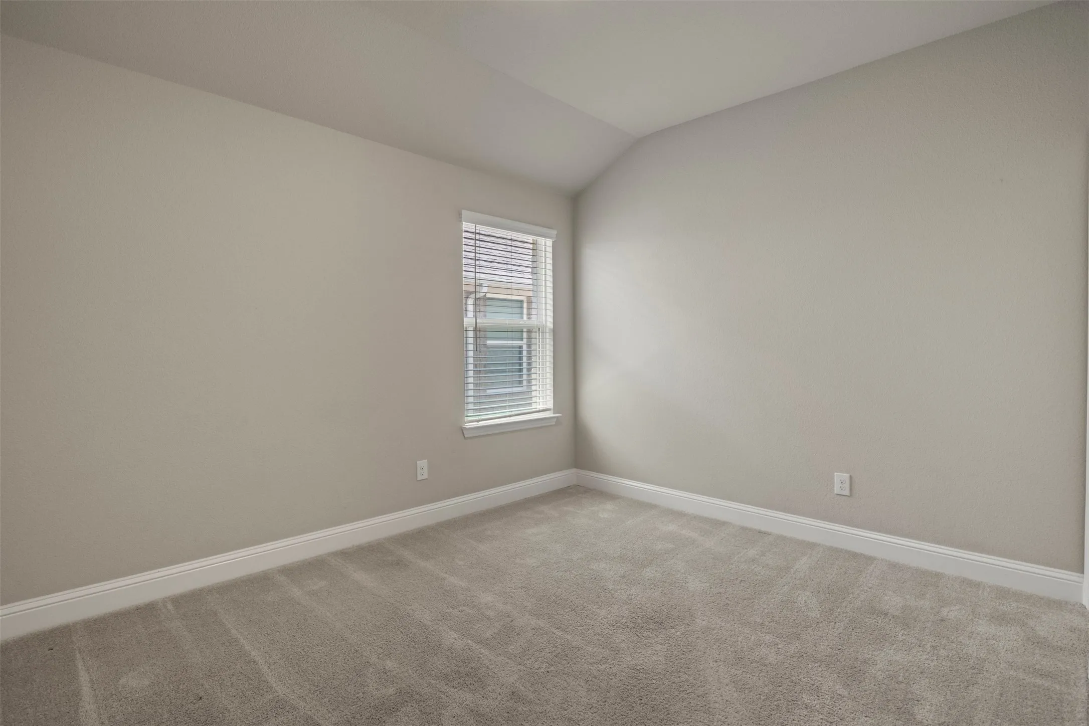Single Family Residence For Sale in Kaufman County , 2305 Mount Olive Lane, Forney, Texas 75126, 3 Bedroom, 2 Bathroom, 2 Garage spaces, 2,151 Sqft, built in 2018, mls#21365994, Real Estate Agent in Forney, Homes For Sale in Kaufman county, Homes For Sale in Forney, Realtor in Forney Texas, Real Estate Brokerage Independent Realty Texas, Luminita Cordes Realtor