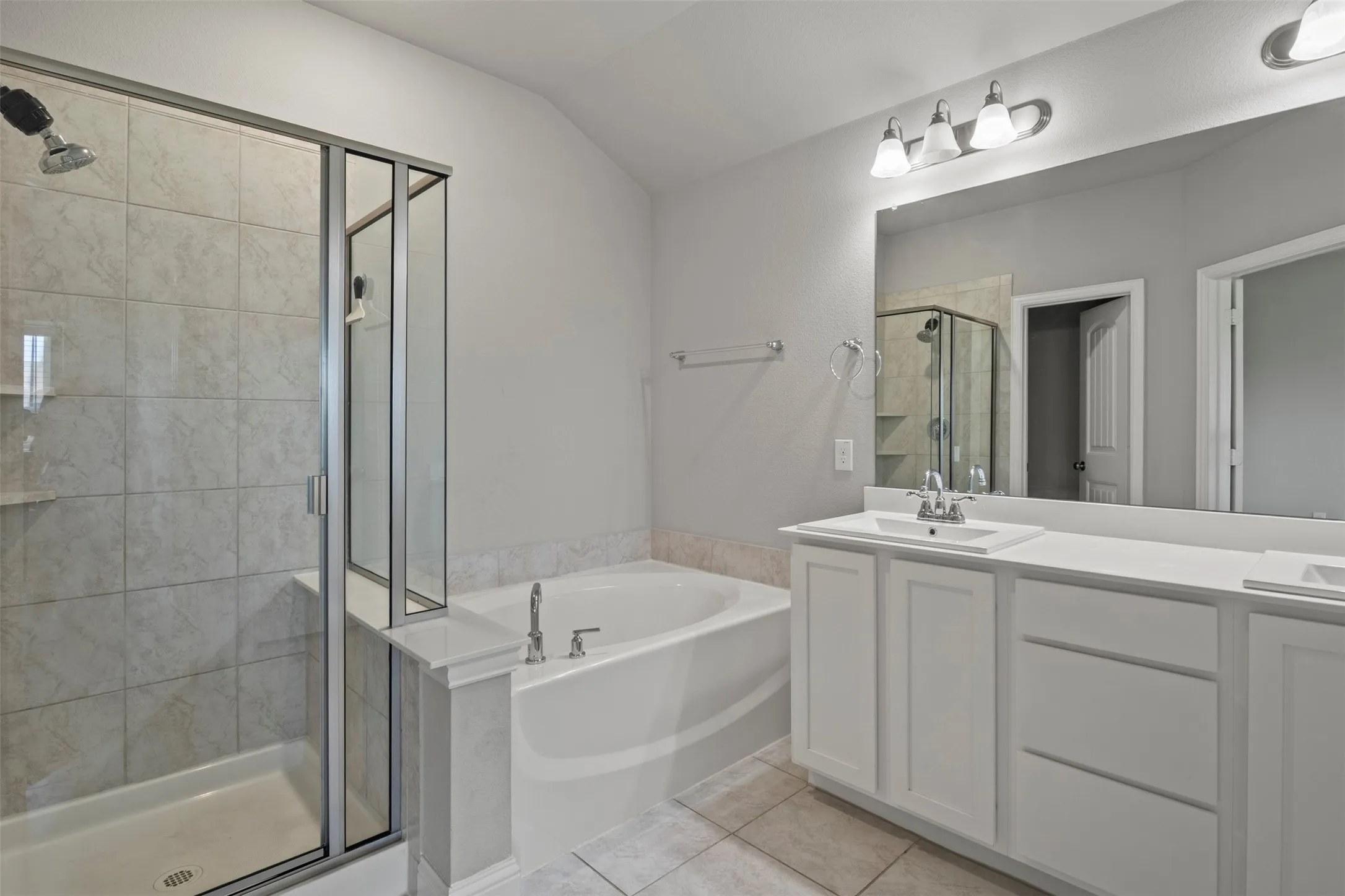 Single Family Residence For Sale in Kaufman County , 2305 Mount Olive Lane, Forney, Texas 75126, 3 Bedroom, 2 Bathroom, 2 Garage spaces, 2,151 Sqft, built in 2018, mls#21365994, Real Estate Agent in Forney, Homes For Sale in Kaufman county, Homes For Sale in Forney, Realtor in Forney Texas, Real Estate Brokerage Independent Realty Texas, Luminita Cordes Realtor