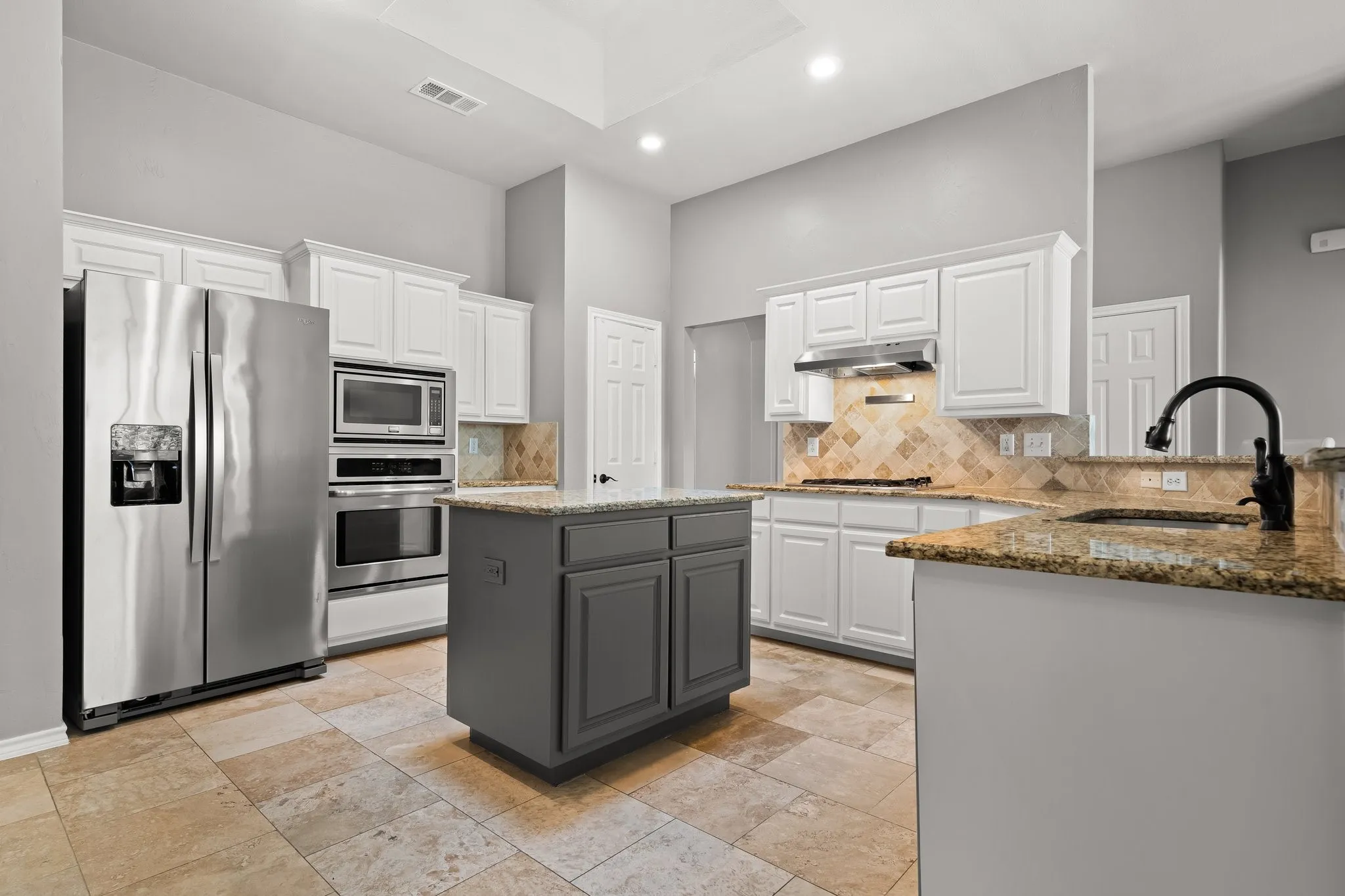 Single Family Residence For Rent in Denton County , 1601 Crabapple Lane, Flower Mound, Texas 75028, 3 Bedroom, 2 Bathroom, 2 Garage spaces, 2,023 Sqft, built in 1997, mls#21365987, Real Estate Agent in Flower Mound, Homes For Rent in Denton county, Homes For Rent in Flower Mound, Realtor in Flower Mound Texas, Real Estate Brokerage Independent Realty Texas, Luminita Cordes Realtor