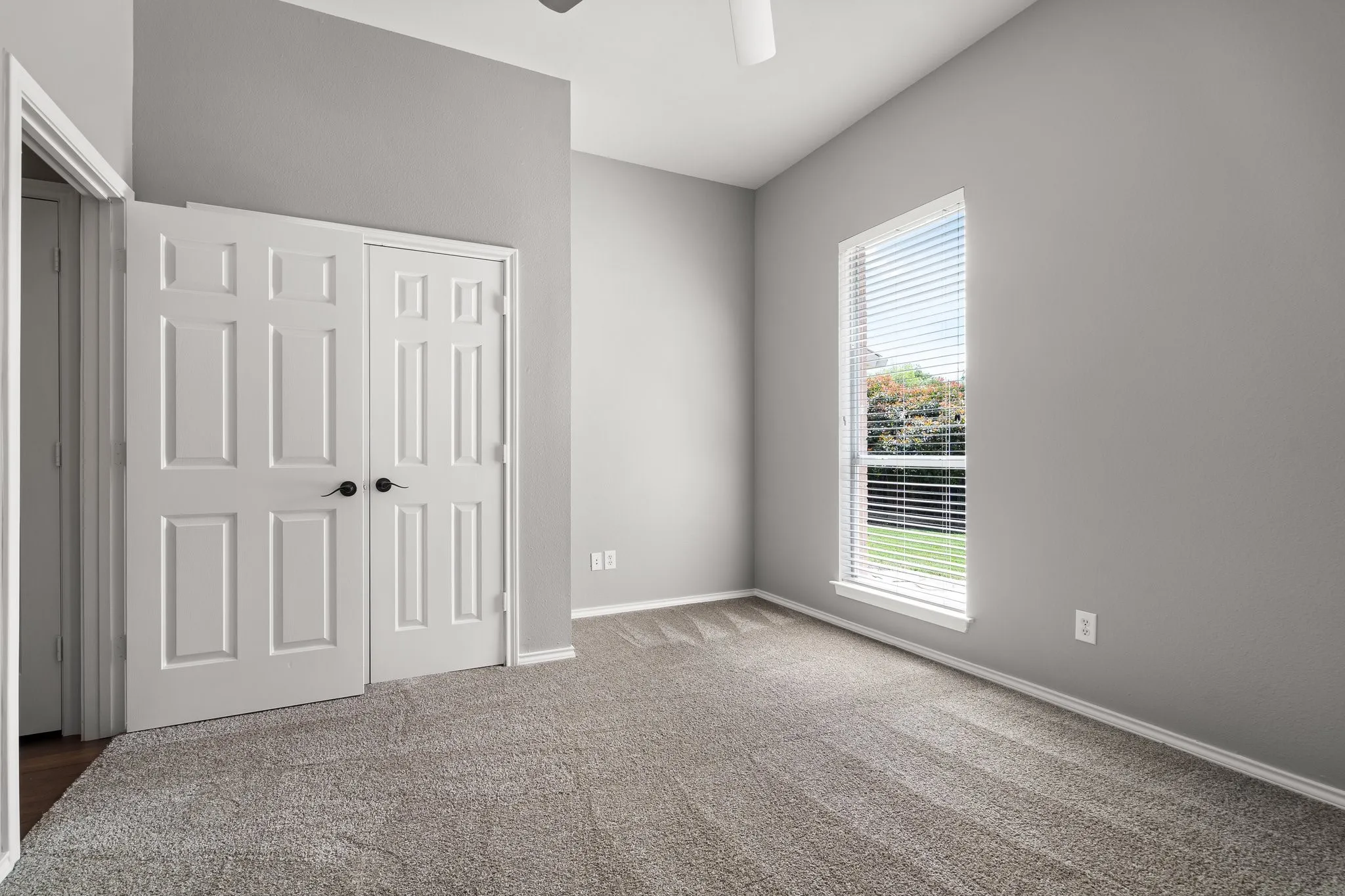 Single Family Residence For Rent in Denton County , 1601 Crabapple Lane, Flower Mound, Texas 75028, 3 Bedroom, 2 Bathroom, 2 Garage spaces, 2,023 Sqft, built in 1997, mls#21365987, Real Estate Agent in Flower Mound, Homes For Rent in Denton county, Homes For Rent in Flower Mound, Realtor in Flower Mound Texas, Real Estate Brokerage Independent Realty Texas, Luminita Cordes Realtor