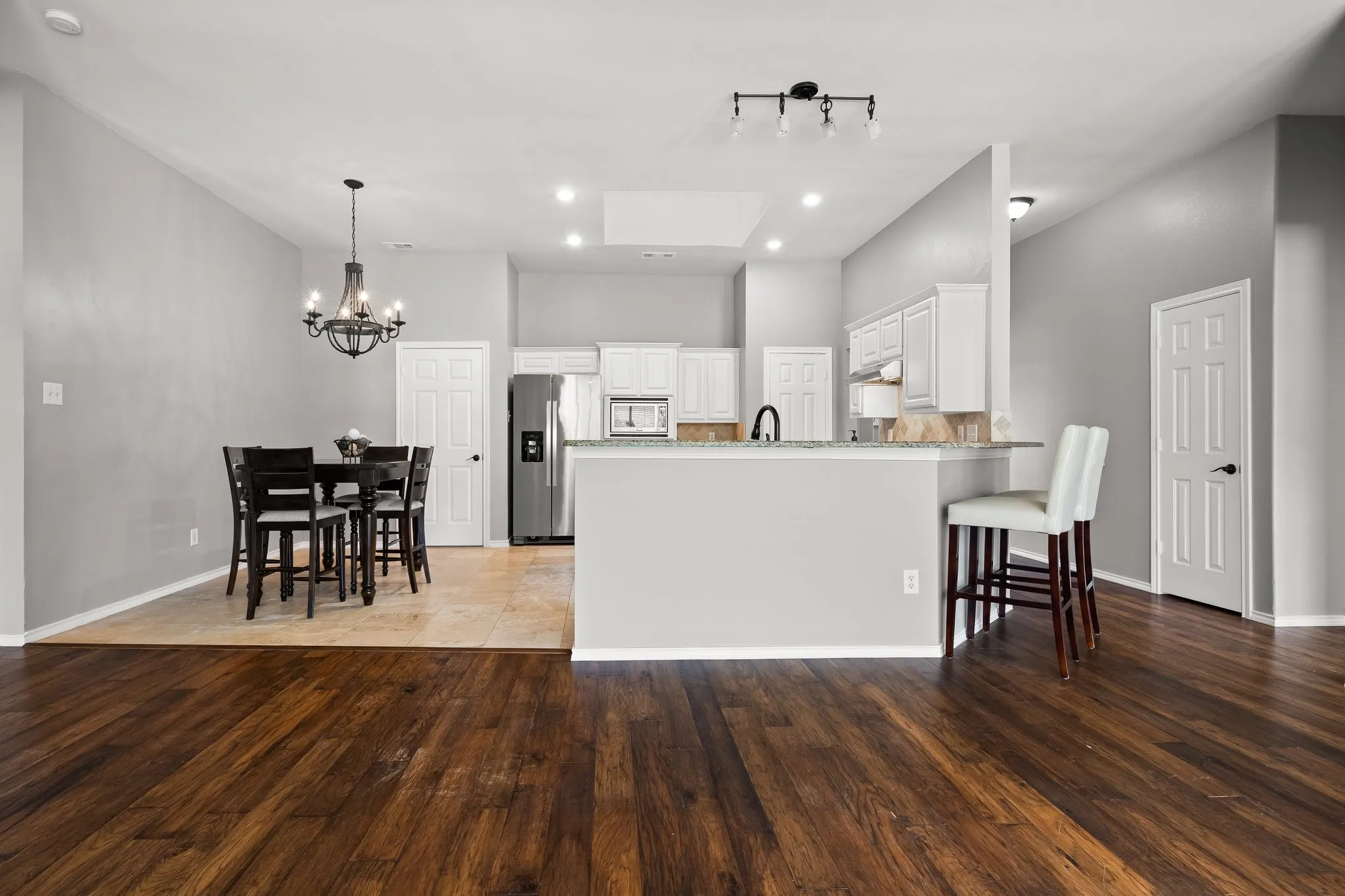 Single Family Residence For Rent in Denton County , 1601 Crabapple Lane, Flower Mound, Texas 75028, 3 Bedroom, 2 Bathroom, 2 Garage spaces, 2,023 Sqft, built in 1997, mls#21365987, Real Estate Agent in Flower Mound, Homes For Rent in Denton county, Homes For Rent in Flower Mound, Realtor in Flower Mound Texas, Real Estate Brokerage Independent Realty Texas, Luminita Cordes Realtor