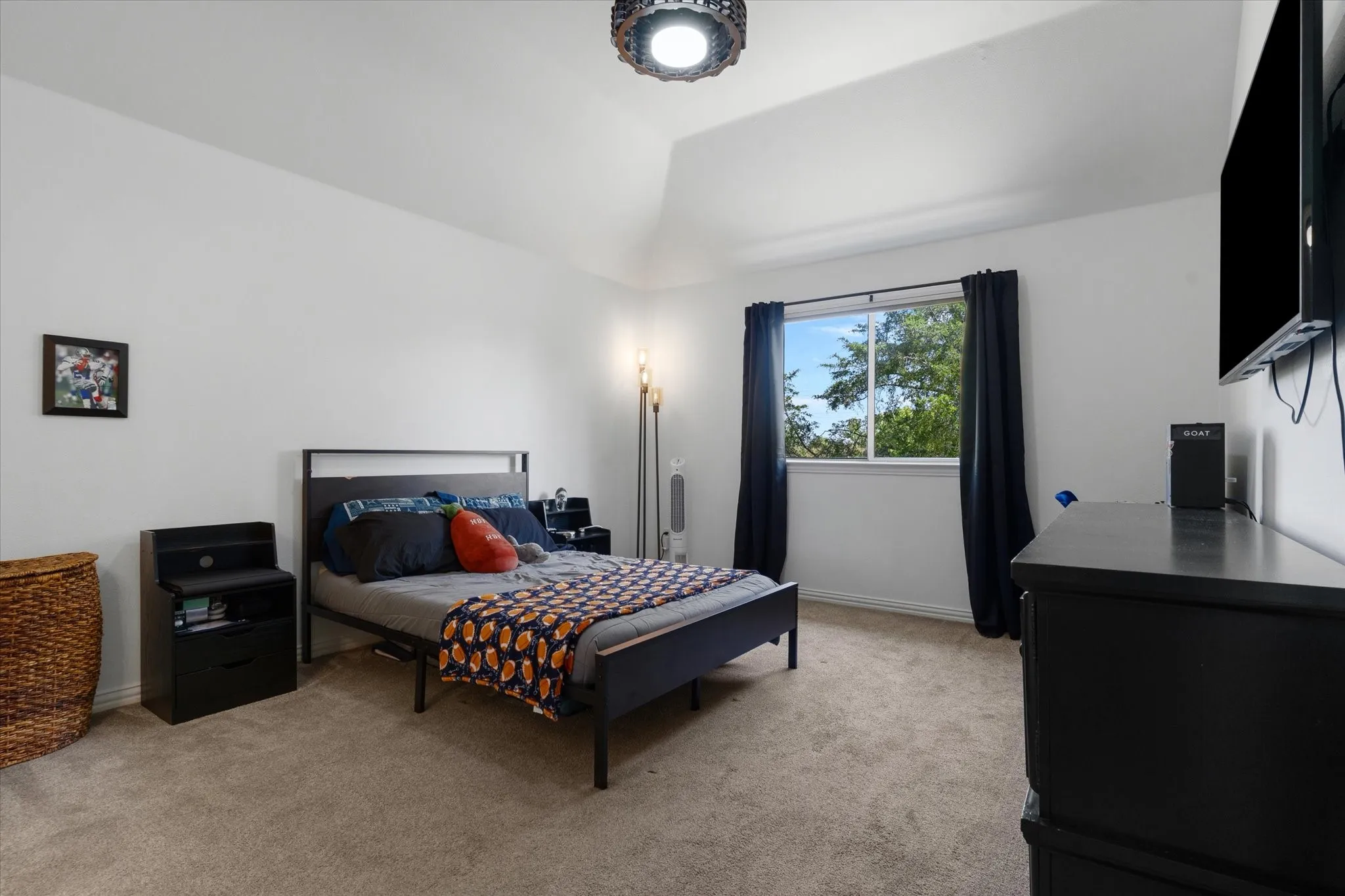Single Family Residence For Sale in Tarrant County , 8012 Red River Run, North Richland Hills, Texas 76180, 6 Bedroom, 4 Bathroom, 3 Garage spaces, 4,321 Sqft, built in 2012, mls#21362598, Real Estate Agent in North Richland Hills, Homes For Sale in Tarrant county, Homes For Sale in North Richland Hills, Realtor in North Richland Hills Texas, Real Estate Brokerage Independent Realty Texas, Luminita Cordes Realtor