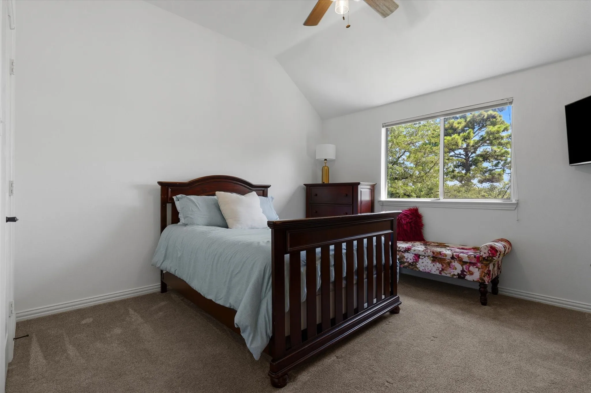Single Family Residence For Sale in Tarrant County , 8012 Red River Run, North Richland Hills, Texas 76180, 6 Bedroom, 4 Bathroom, 3 Garage spaces, 4,321 Sqft, built in 2012, mls#21362598, Real Estate Agent in North Richland Hills, Homes For Sale in Tarrant county, Homes For Sale in North Richland Hills, Realtor in North Richland Hills Texas, Real Estate Brokerage Independent Realty Texas, Luminita Cordes Realtor