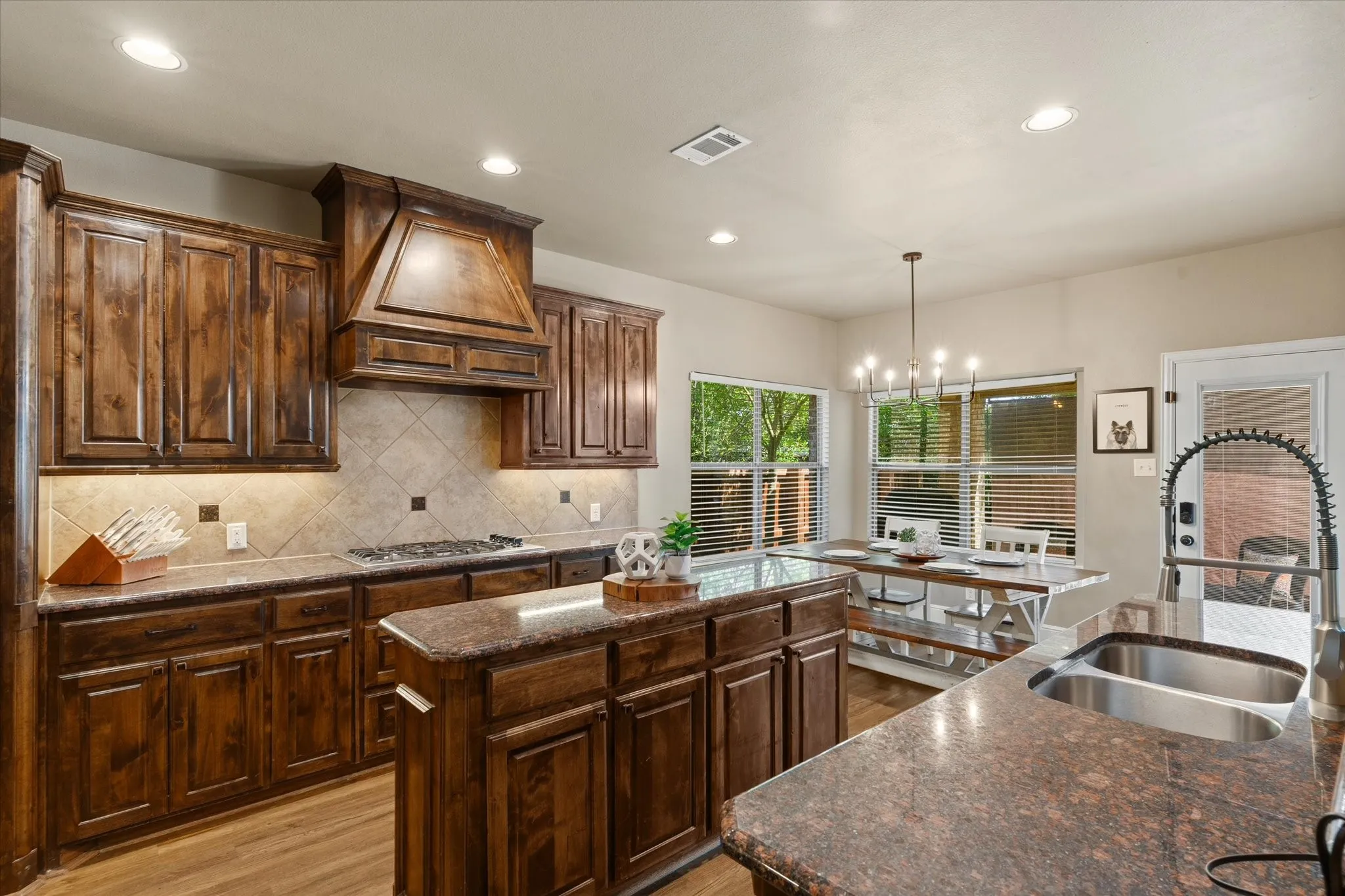 Single Family Residence For Sale in Tarrant County , 8012 Red River Run, North Richland Hills, Texas 76180, 6 Bedroom, 4 Bathroom, 3 Garage spaces, 4,321 Sqft, built in 2012, mls#21362598, Real Estate Agent in North Richland Hills, Homes For Sale in Tarrant county, Homes For Sale in North Richland Hills, Realtor in North Richland Hills Texas, Real Estate Brokerage Independent Realty Texas, Luminita Cordes Realtor