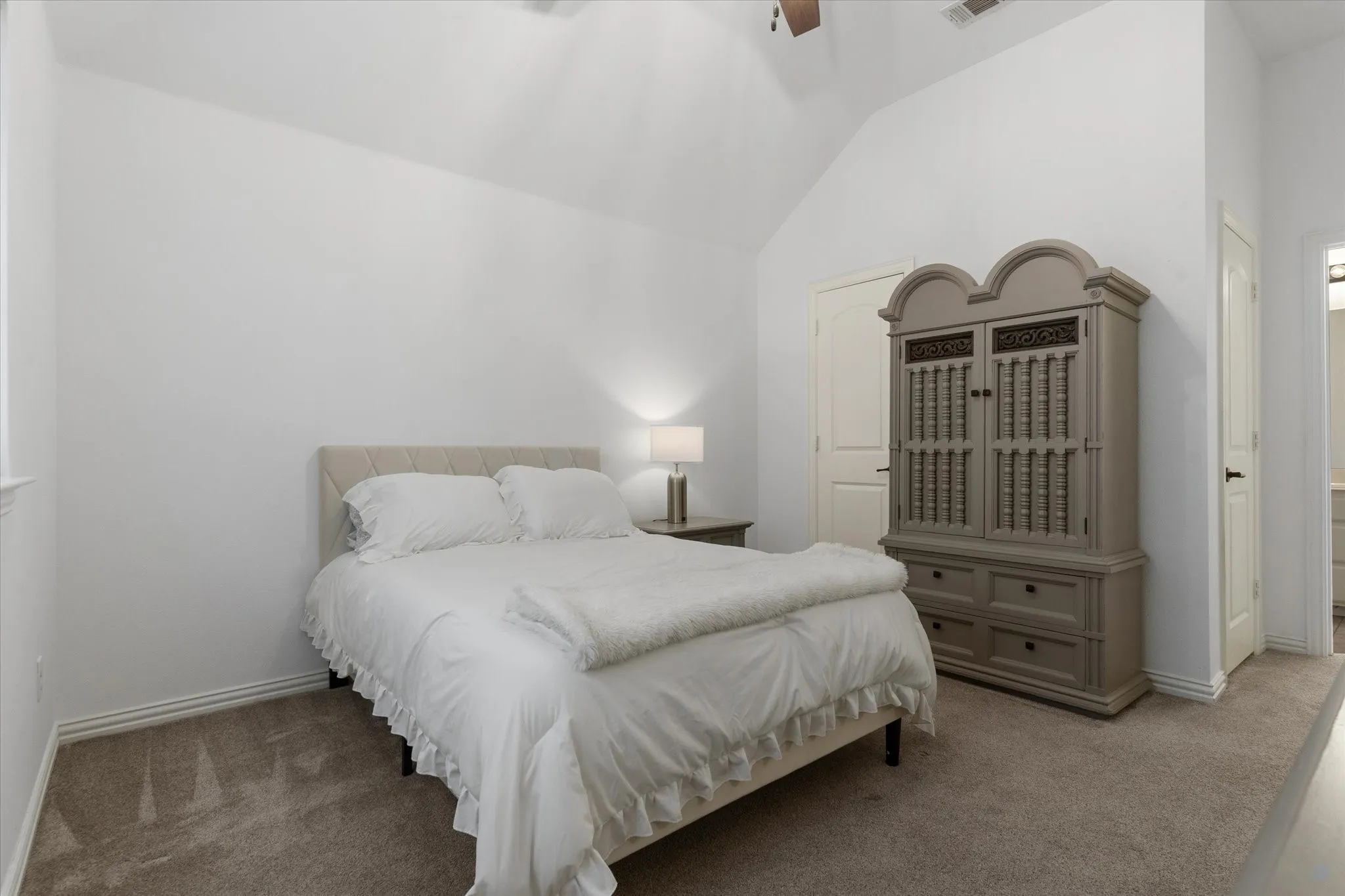 Single Family Residence For Sale in Tarrant County , 8012 Red River Run, North Richland Hills, Texas 76180, 6 Bedroom, 4 Bathroom, 3 Garage spaces, 4,321 Sqft, built in 2012, mls#21362598, Real Estate Agent in North Richland Hills, Homes For Sale in Tarrant county, Homes For Sale in North Richland Hills, Realtor in North Richland Hills Texas, Real Estate Brokerage Independent Realty Texas, Luminita Cordes Realtor