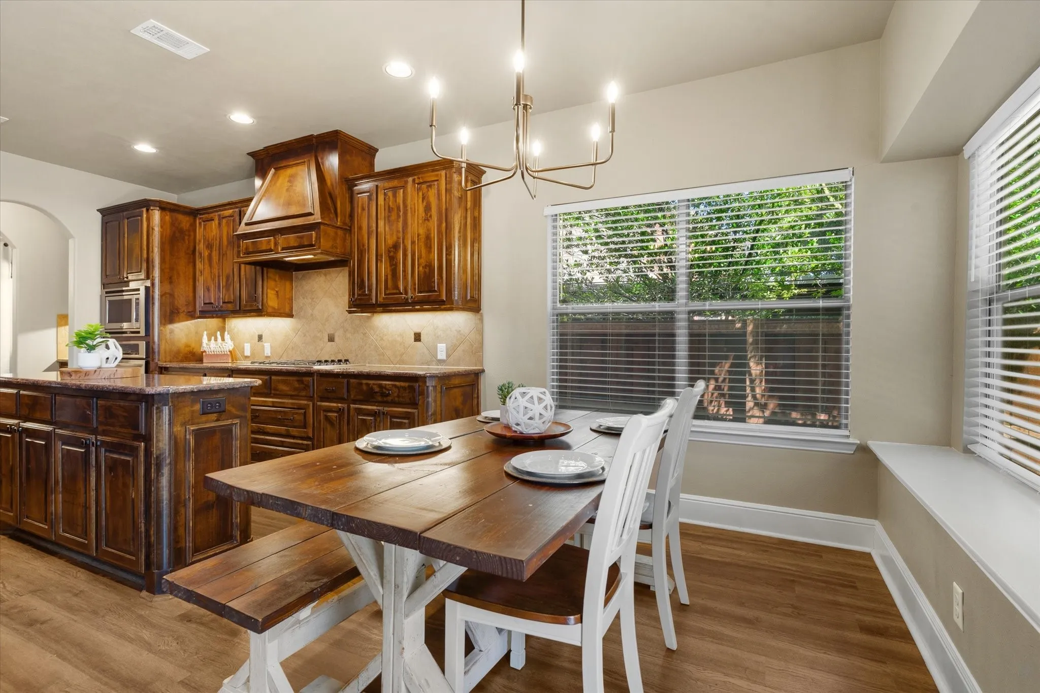 Single Family Residence For Sale in Tarrant County , 8012 Red River Run, North Richland Hills, Texas 76180, 6 Bedroom, 4 Bathroom, 3 Garage spaces, 4,321 Sqft, built in 2012, mls#21362598, Real Estate Agent in North Richland Hills, Homes For Sale in Tarrant county, Homes For Sale in North Richland Hills, Realtor in North Richland Hills Texas, Real Estate Brokerage Independent Realty Texas, Luminita Cordes Realtor