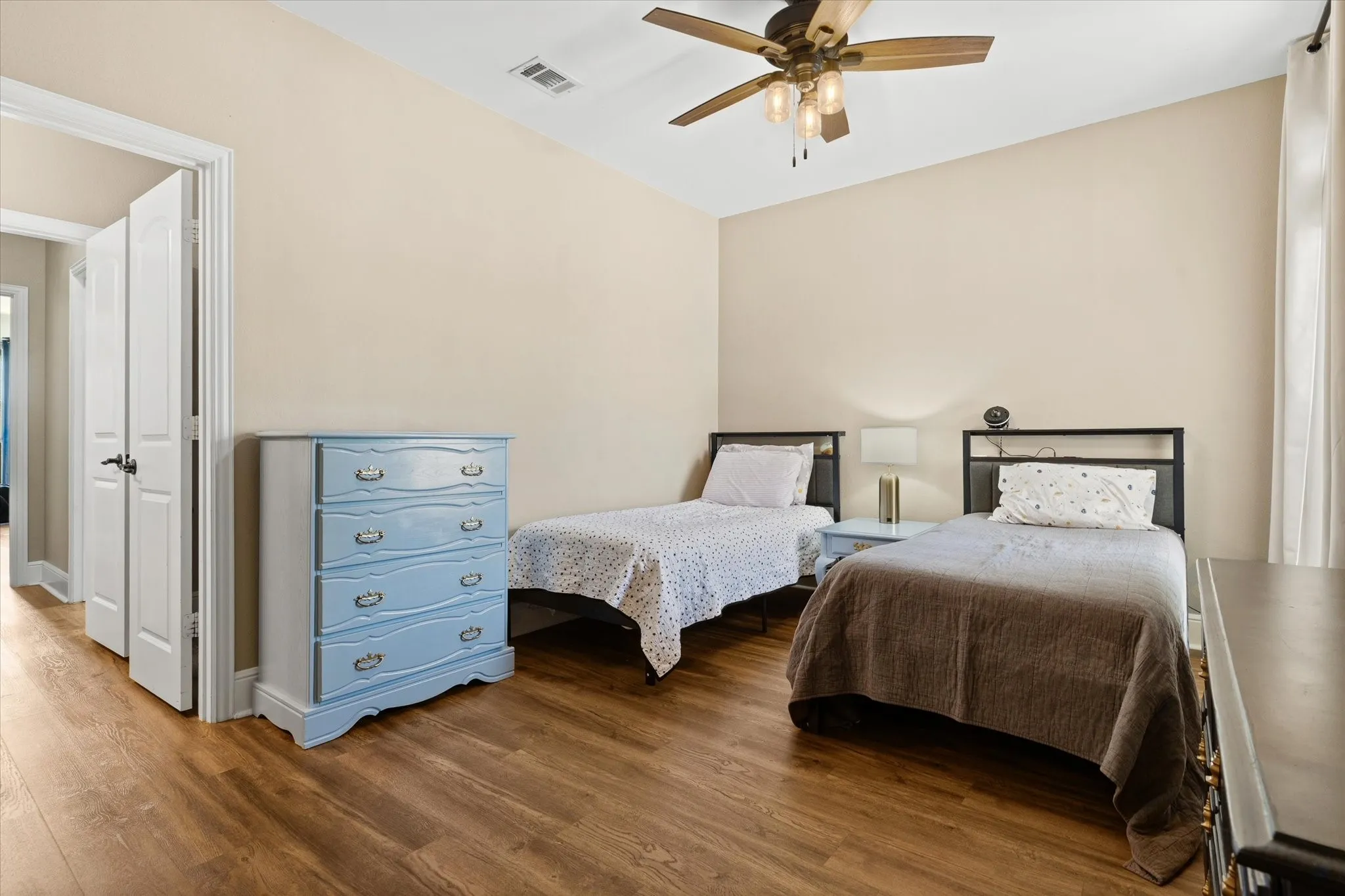 additional 1st floor bedroom