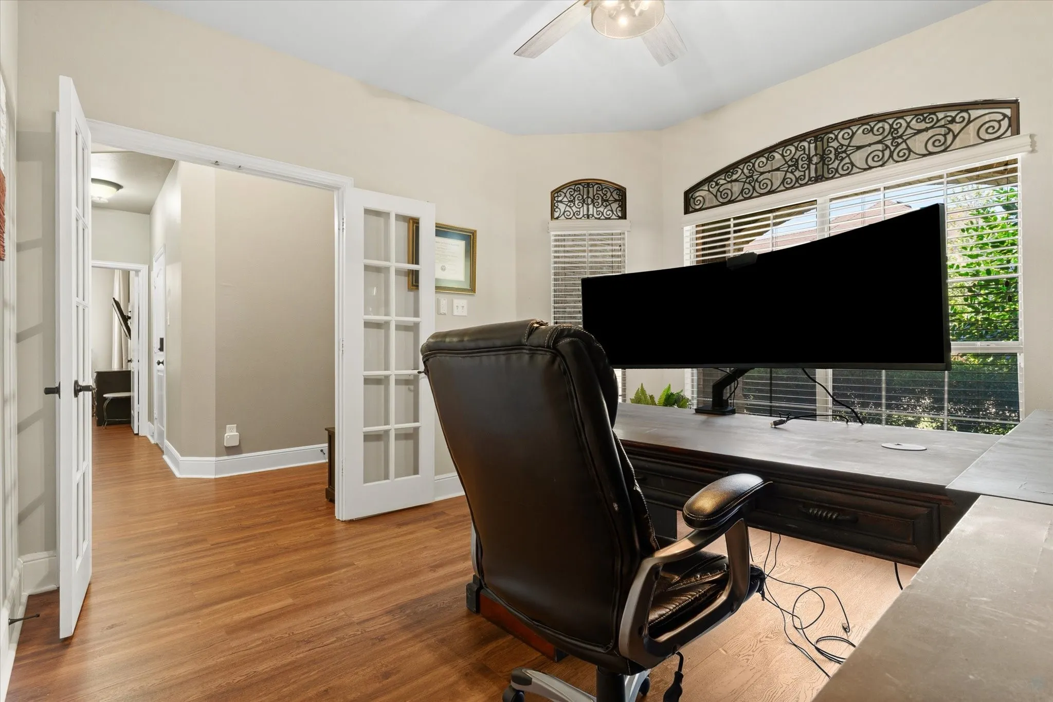 Single Family Residence For Sale in Tarrant County , 8012 Red River Run, North Richland Hills, Texas 76180, 6 Bedroom, 4 Bathroom, 3 Garage spaces, 4,321 Sqft, built in 2012, mls#21362598, Real Estate Agent in North Richland Hills, Homes For Sale in Tarrant county, Homes For Sale in North Richland Hills, Realtor in North Richland Hills Texas, Real Estate Brokerage Independent Realty Texas, Luminita Cordes Realtor