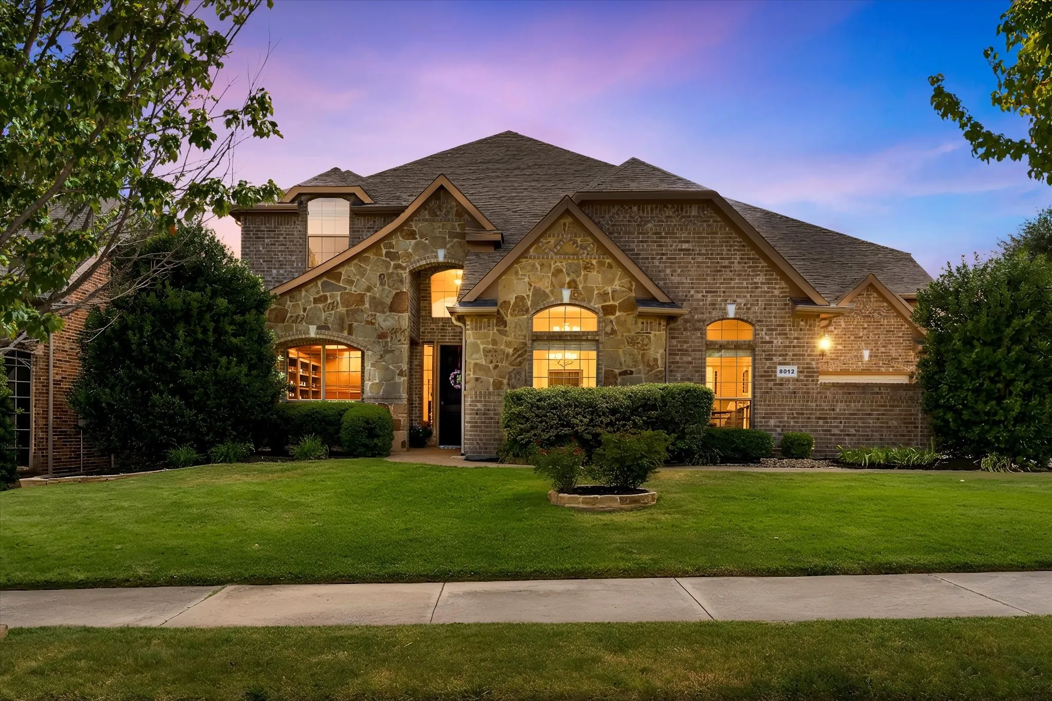 Single Family Residence For Sale in Tarrant County , 8012 Red River Run, North Richland Hills, Texas 76180, 6 Bedroom, 4 Bathroom, 3 Garage spaces, 4,321 Sqft, built in 2012, mls#21362598, Real Estate Agent in North Richland Hills, Homes For Sale in Tarrant county, Homes For Sale in North Richland Hills, Realtor in North Richland Hills Texas, Real Estate Brokerage Independent Realty Texas, Luminita Cordes Realtor