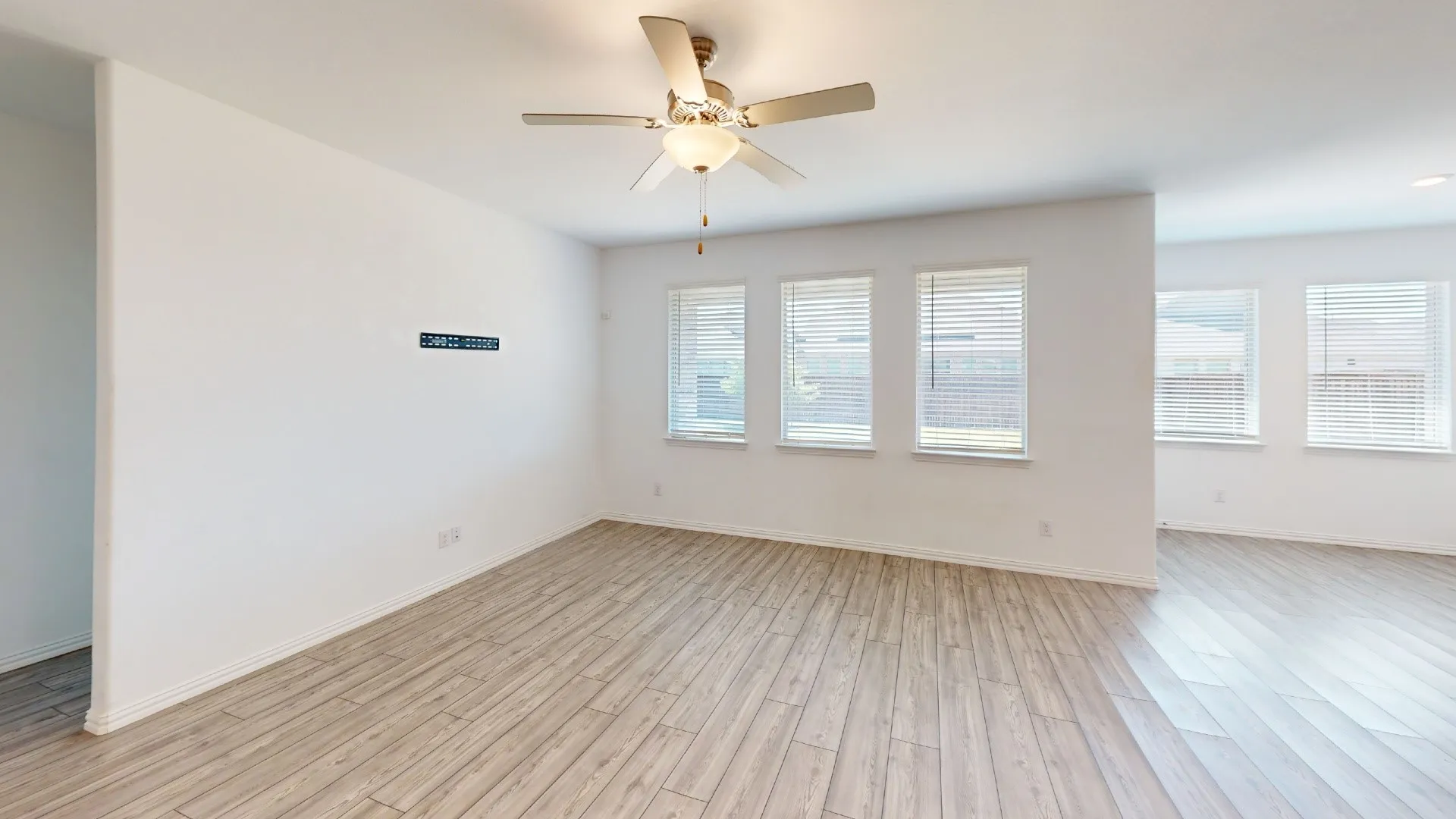Single Family Residence For Rent in Kaufman County , 812 Carmen Street, Forney, Texas 75126, 4 Bedroom, 2 Bathroom, 2 Garage spaces, 1,876 Sqft, built in 2021, mls#21365999, Real Estate Agent in Forney, Homes For Rent in Kaufman county, Homes For Rent in Forney, Realtor in Forney Texas, Real Estate Brokerage Independent Realty Texas, Luminita Cordes Realtor
