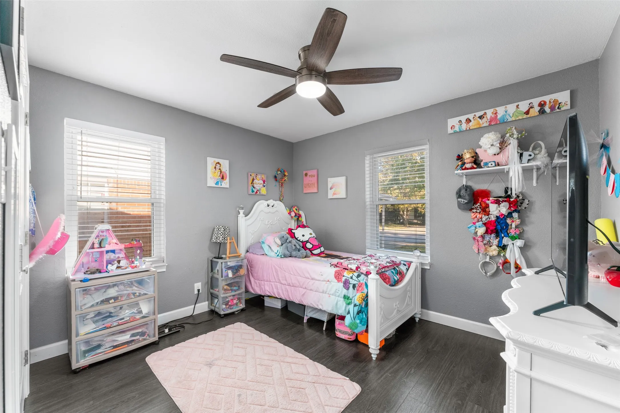 Single Family Residence For Sale in Dallas County , 1429 Crestridge Drive, Mesquite, Texas 75149, 3 Bedroom, 1 Bathroom, Garage spaces, 1,088 Sqft, built in 1956, mls#21366000, Real Estate Agent in Mesquite, Homes For Sale in Dallas county, Homes For Sale in Mesquite, Realtor in Mesquite Texas, Real Estate Brokerage Independent Realty Texas, Luminita Cordes Realtor
