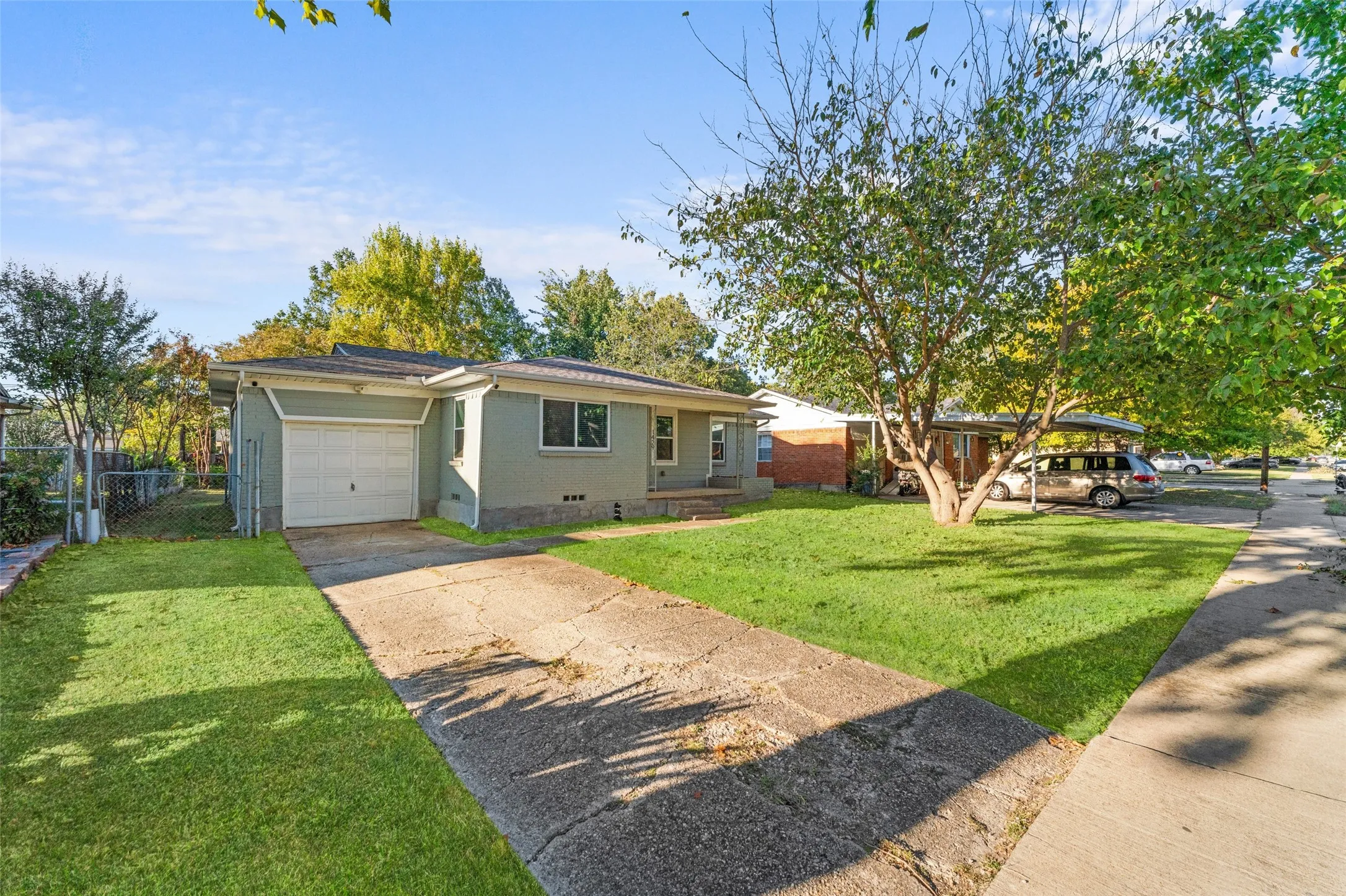 Single Family Residence For Sale in Dallas County , 1429 Crestridge Drive, Mesquite, Texas 75149, 3 Bedroom, 1 Bathroom, Garage spaces, 1,088 Sqft, built in 1956, mls#21366000, Real Estate Agent in Mesquite, Homes For Sale in Dallas county, Homes For Sale in Mesquite, Realtor in Mesquite Texas, Real Estate Brokerage Independent Realty Texas, Luminita Cordes Realtor
